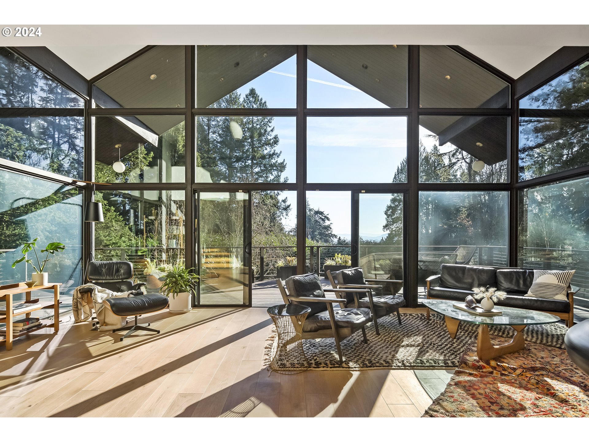 1870 S PALATINE HILL RD