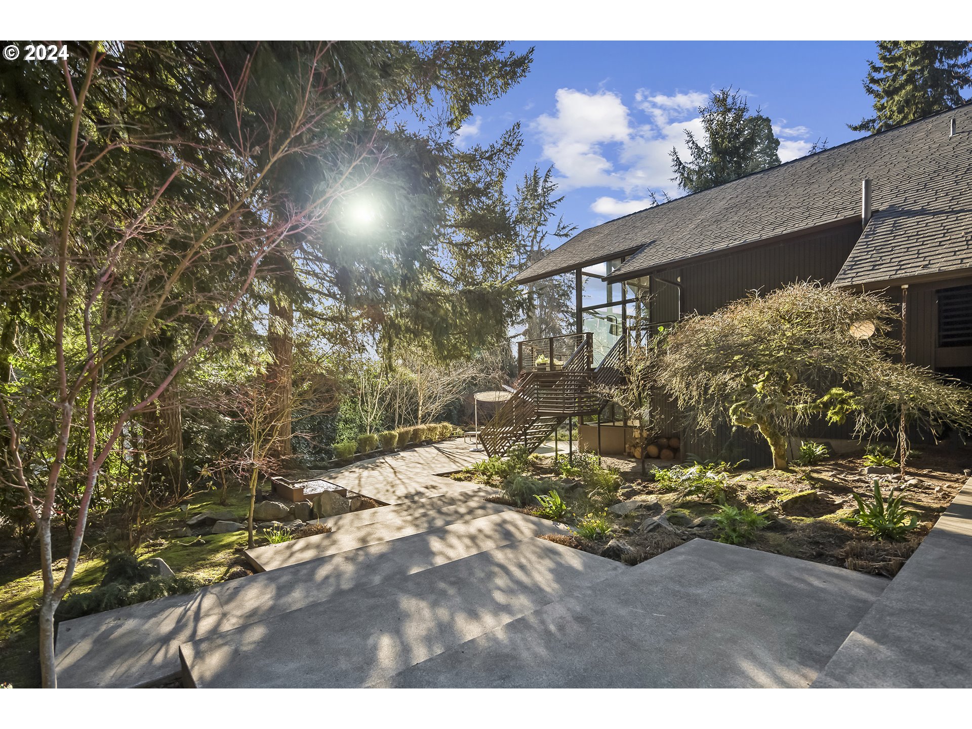 1870 S PALATINE HILL RD