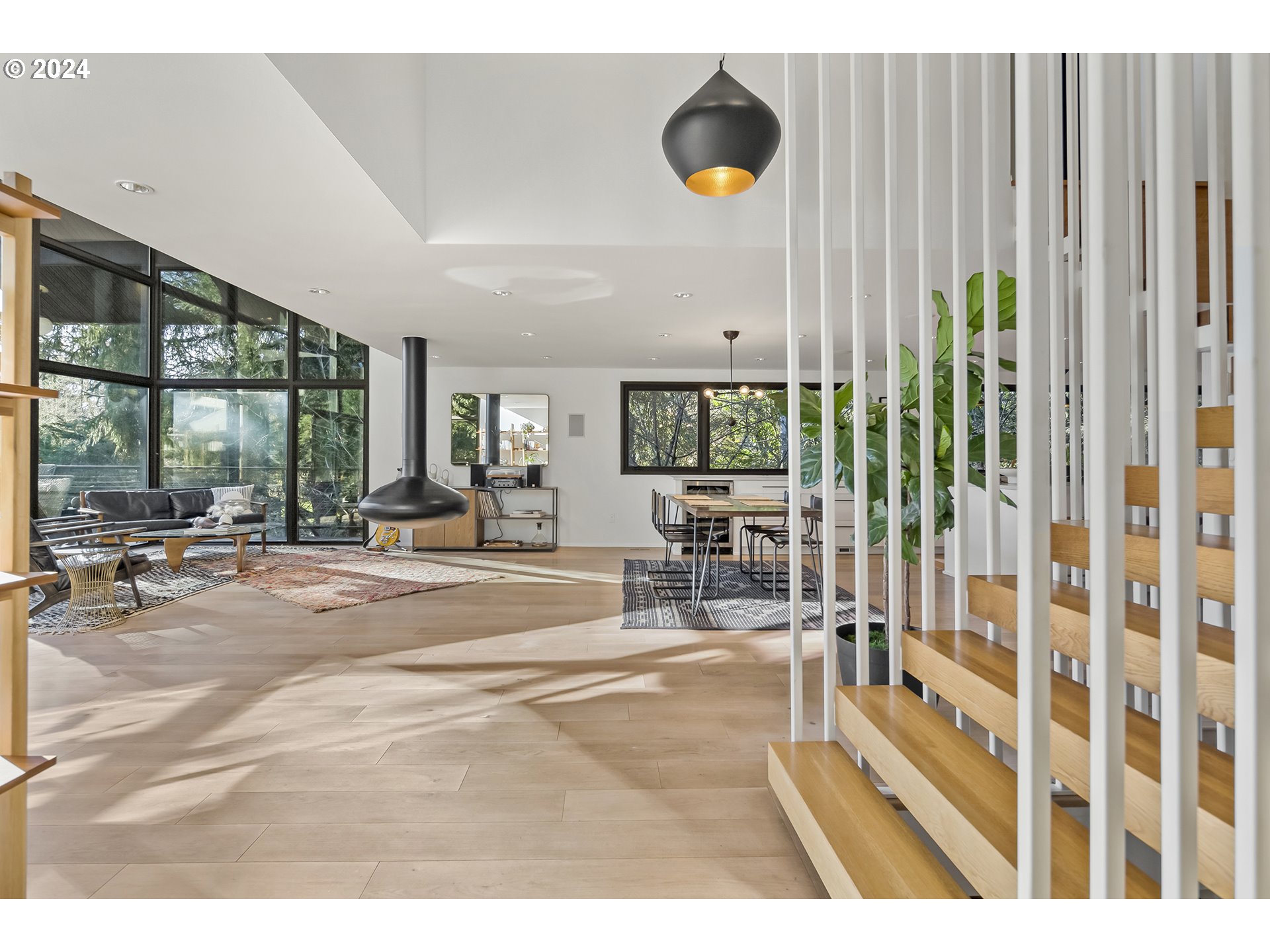 1870 S PALATINE HILL RD