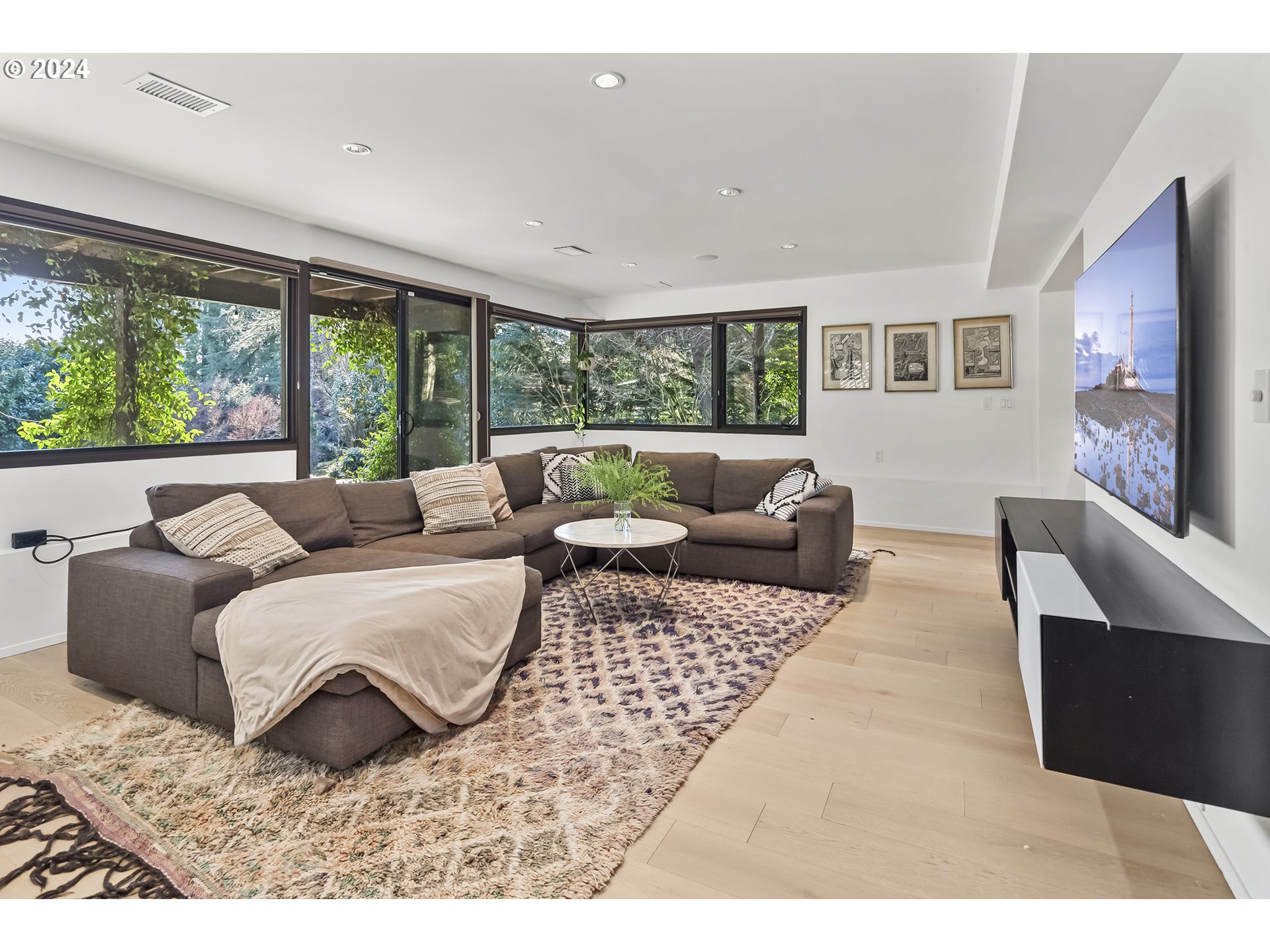 1870 S PALATINE HILL RD