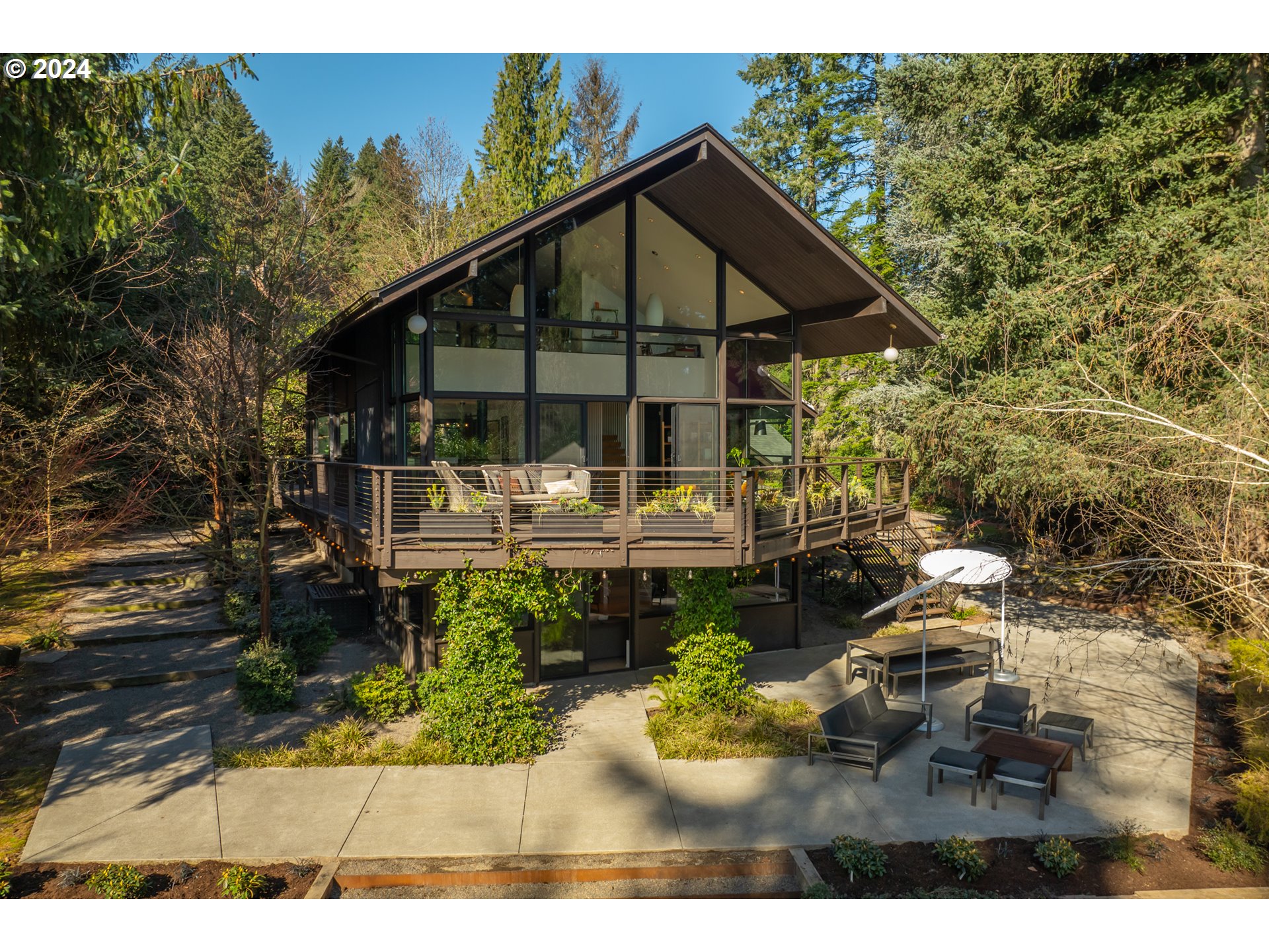 1870 S PALATINE HILL RD