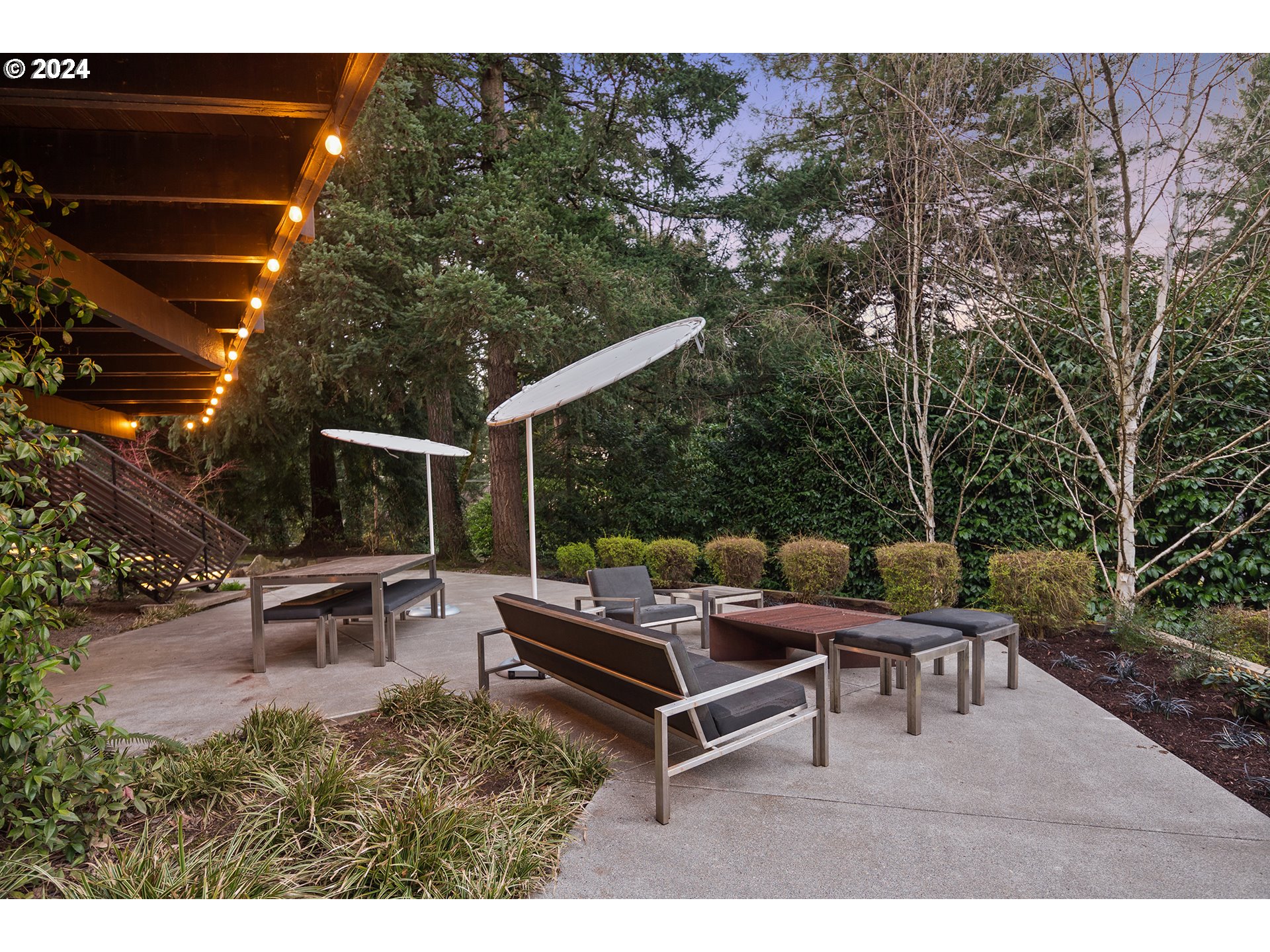 1870 S PALATINE HILL RD