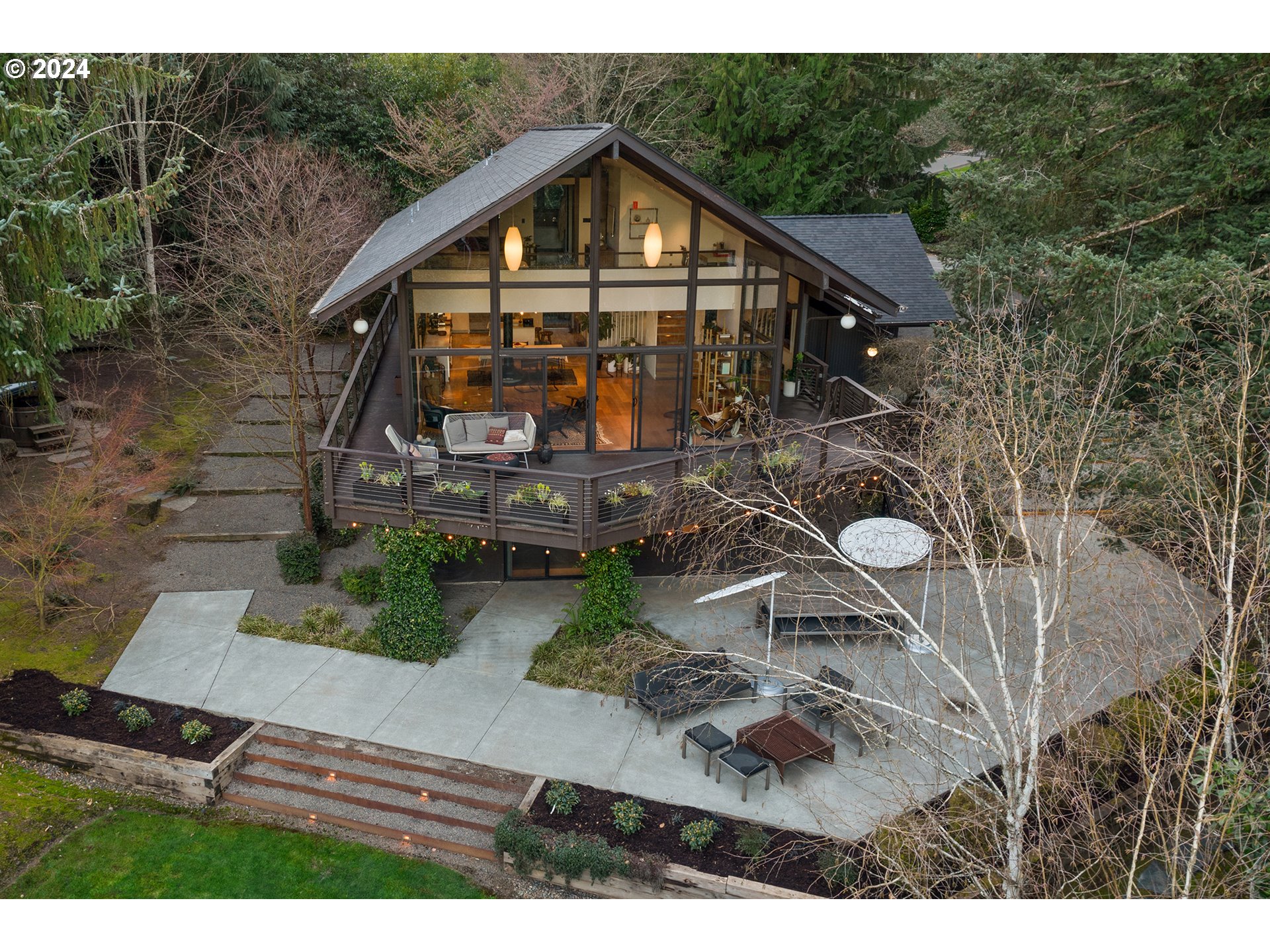 1870 S PALATINE HILL RD