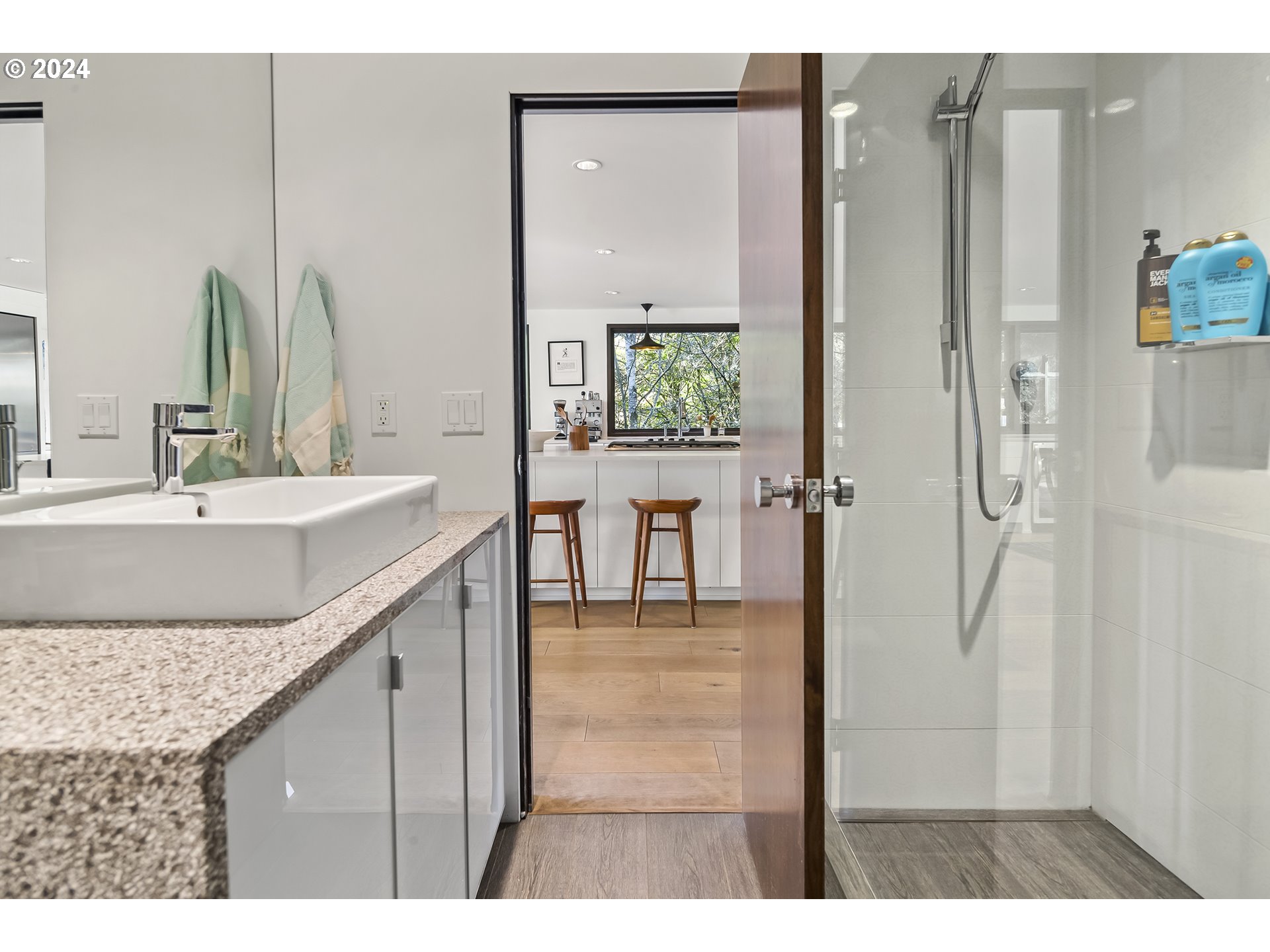 1870 S PALATINE HILL RD