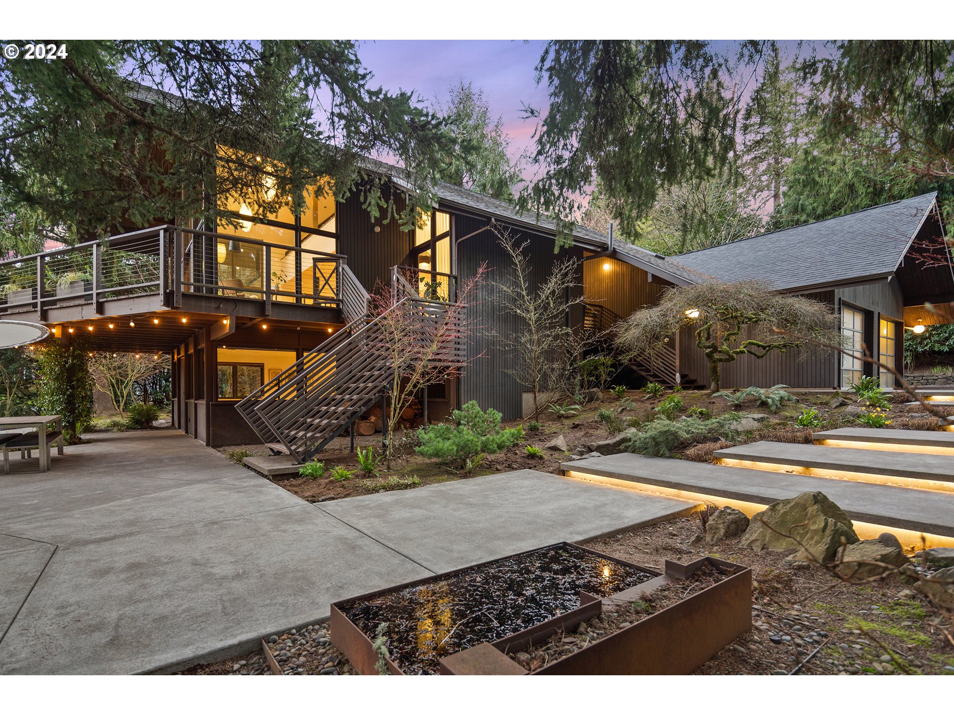 1870 S PALATINE HILL RD