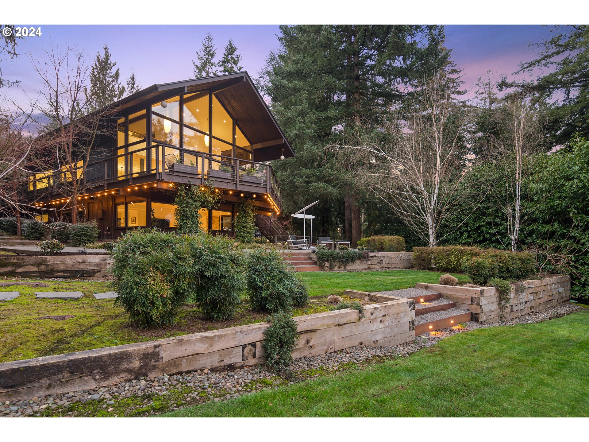 1870 S PALATINE HILL RD