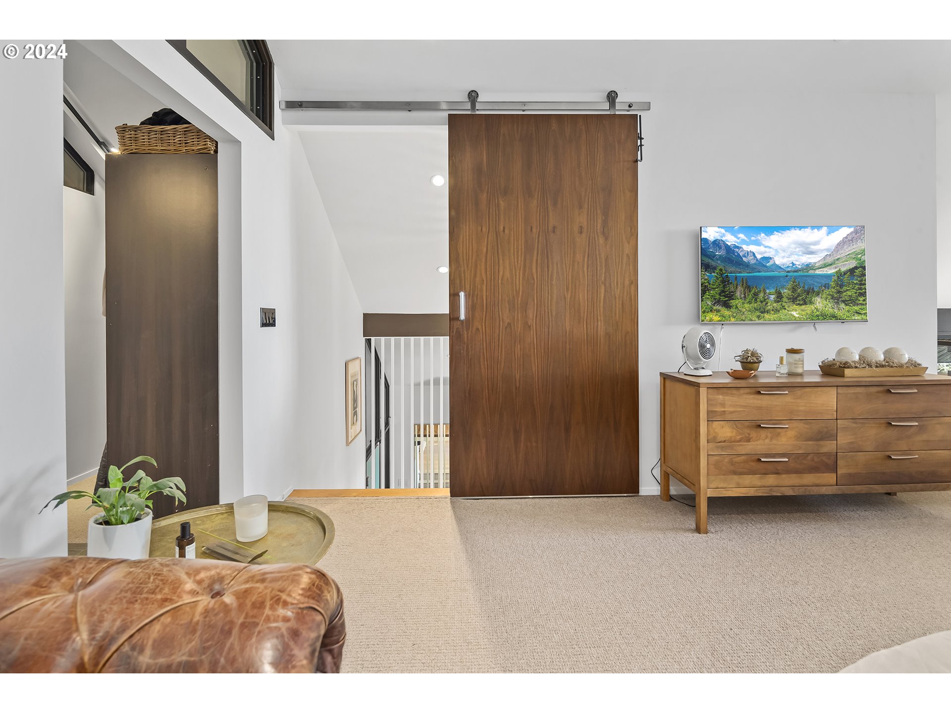 1870 S PALATINE HILL RD