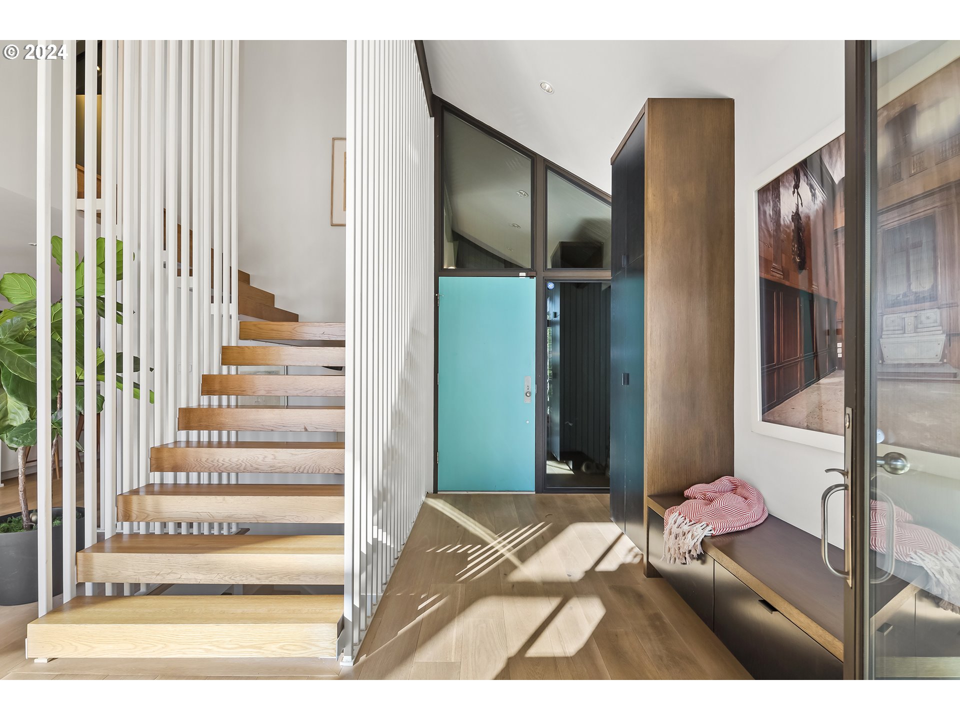 1870 S PALATINE HILL RD