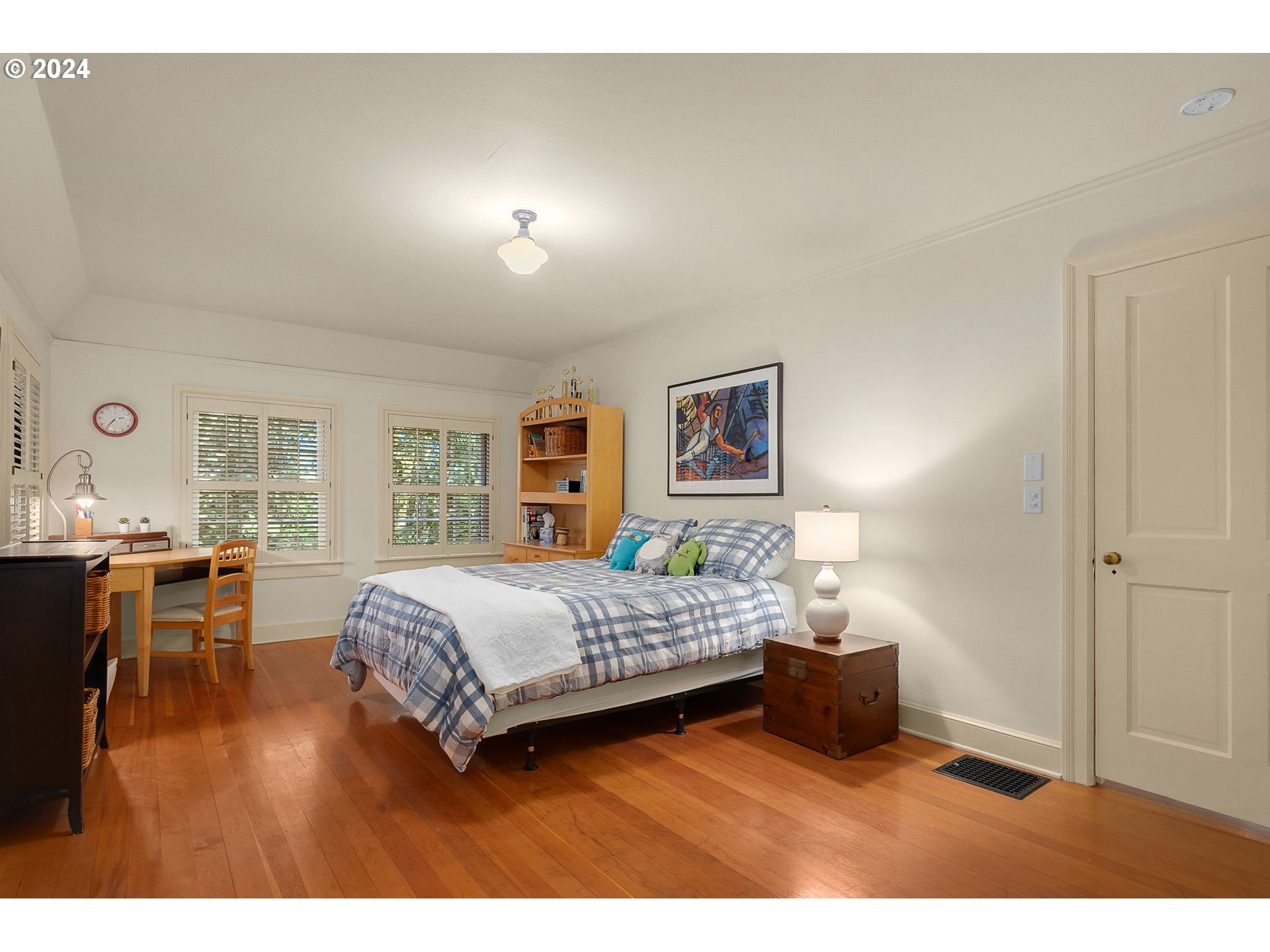 11183 S RIVERWOOD RD