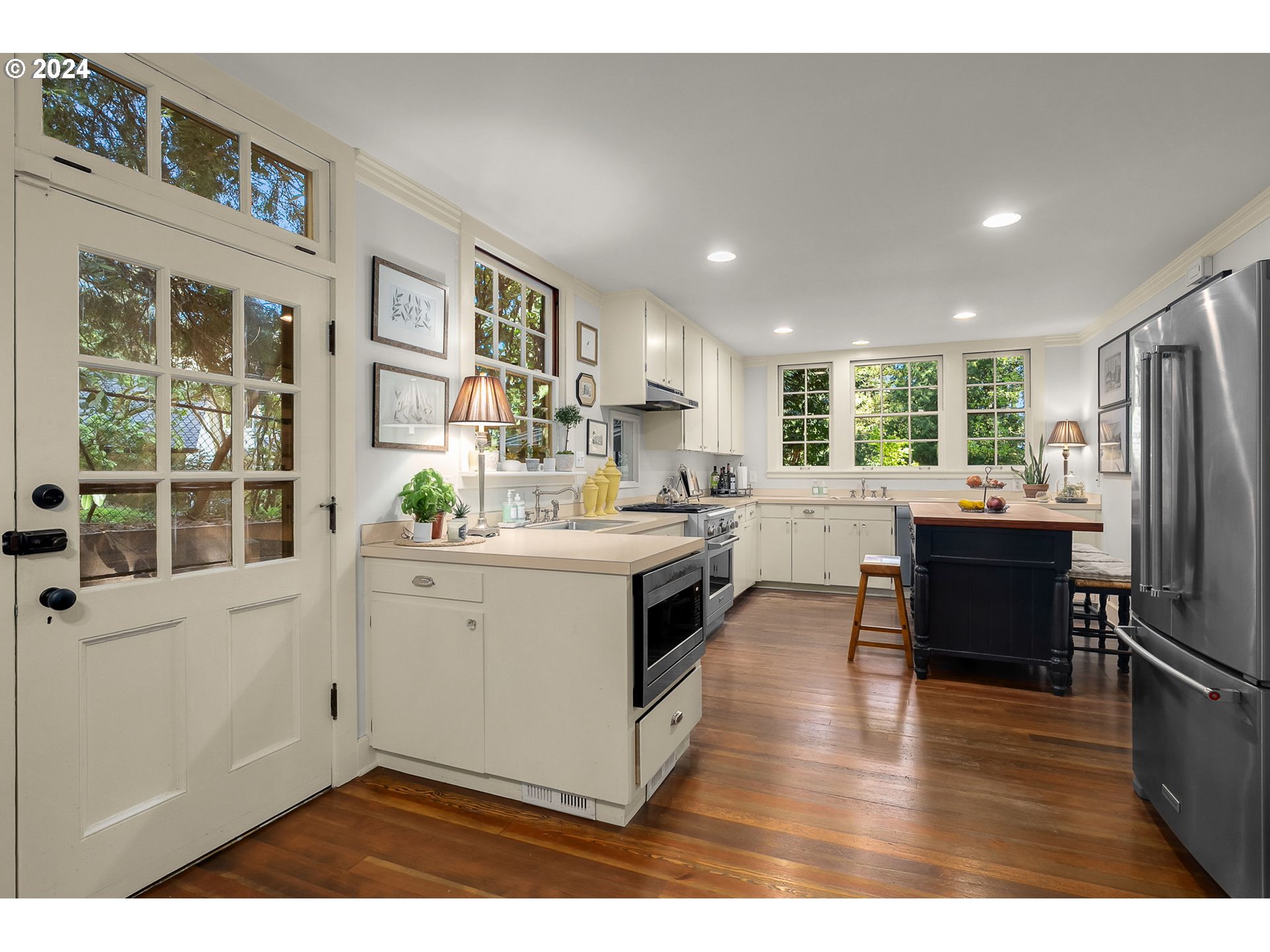 11183 S RIVERWOOD RD