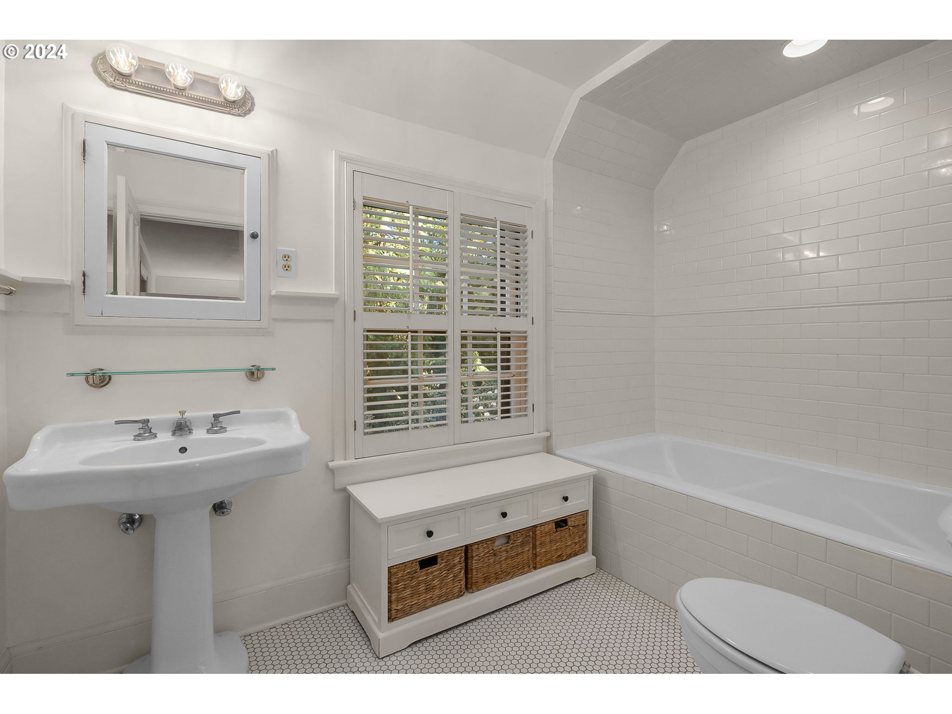 11183 S RIVERWOOD RD