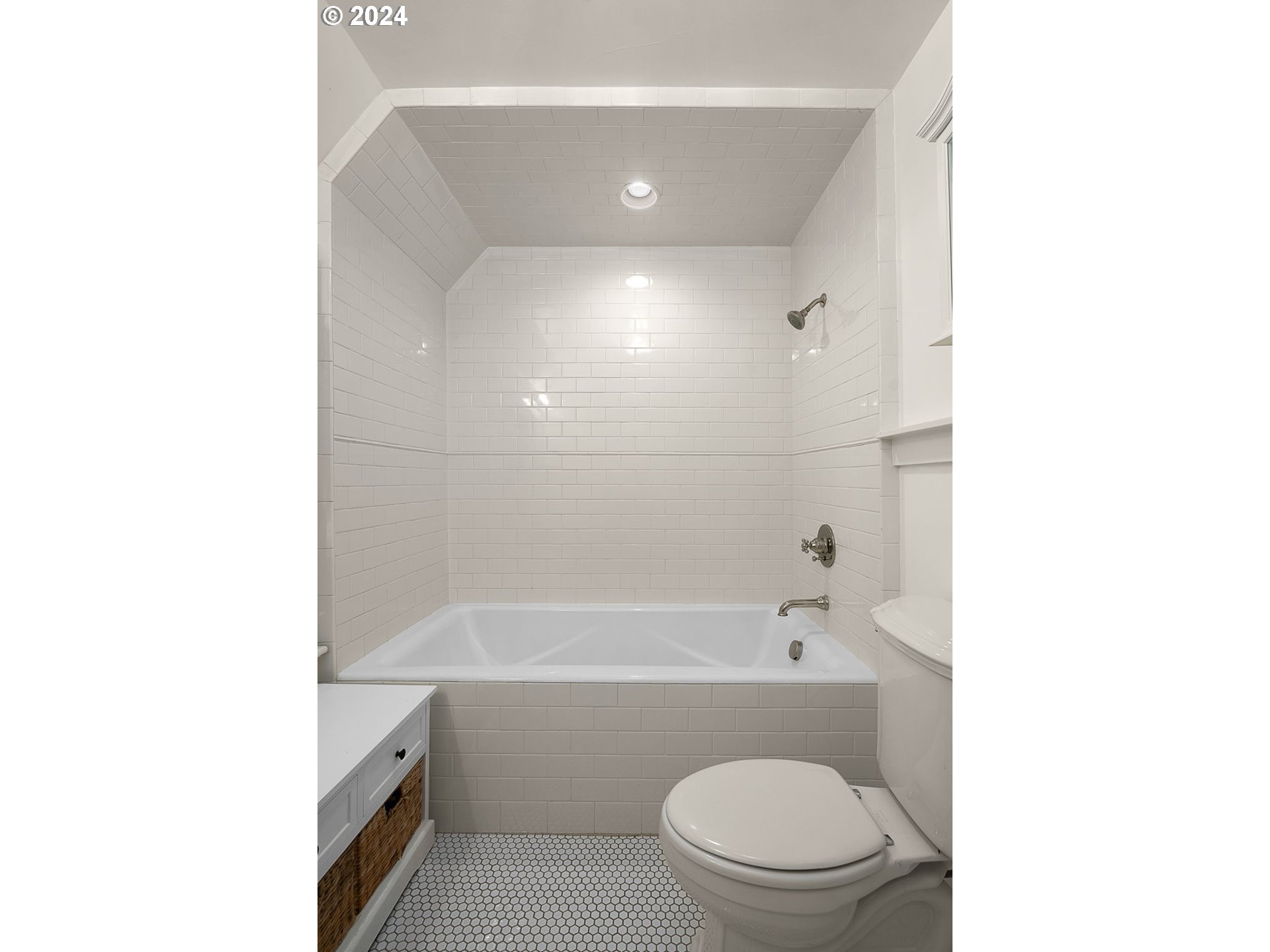 11183 S RIVERWOOD RD