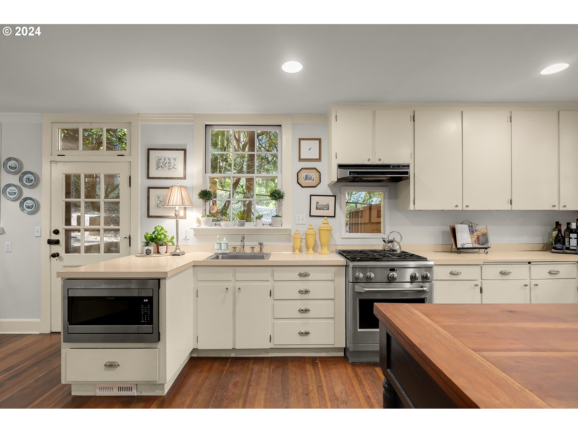 11183 S RIVERWOOD RD