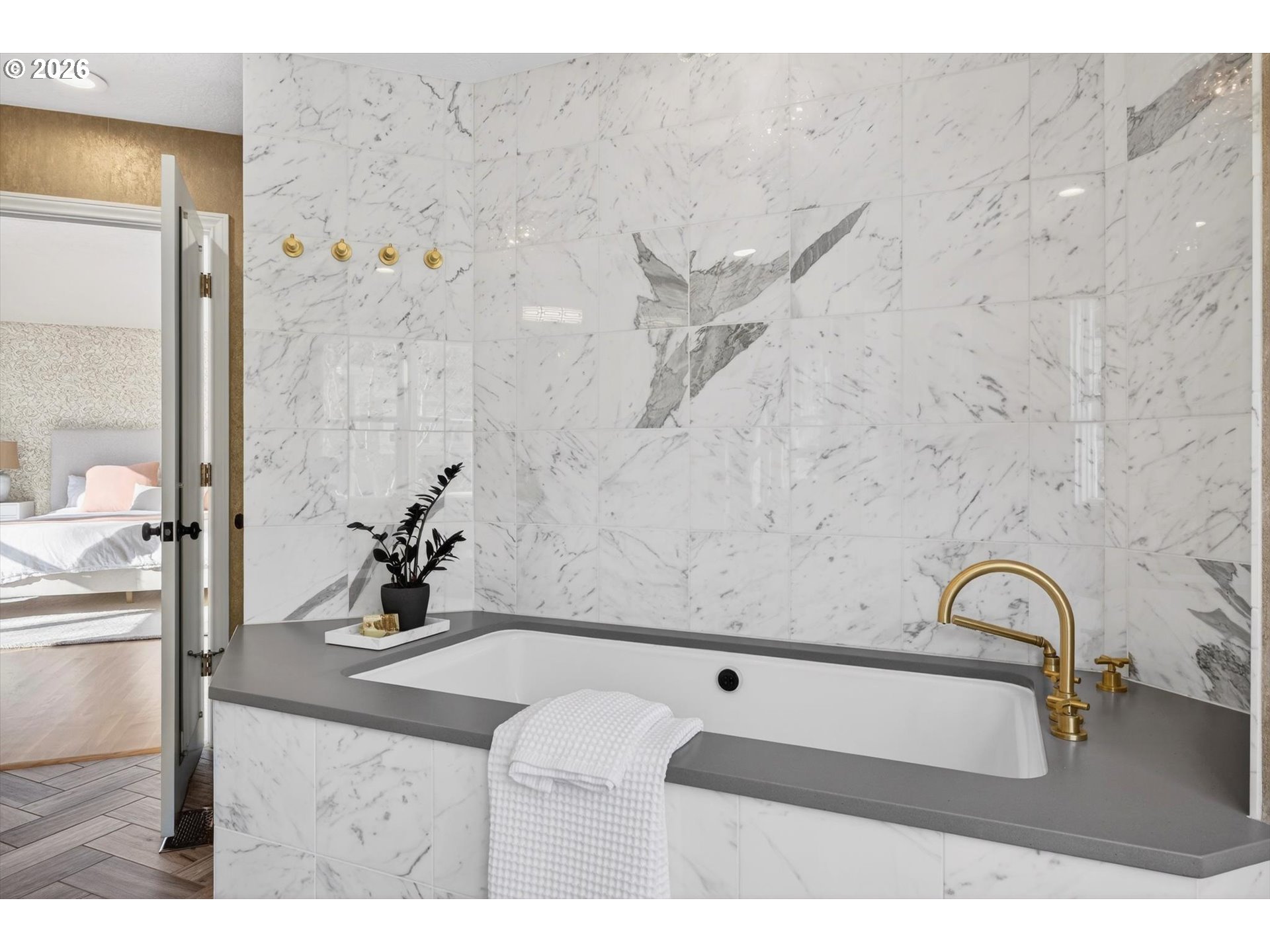 11511 S RIVERWOOD RD