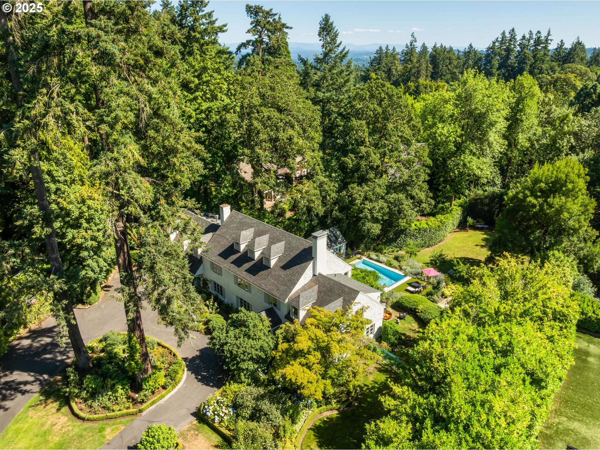 1546 S MILITARY RD