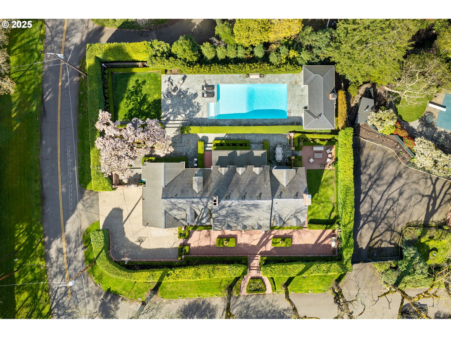 2340 S MILITARY RD