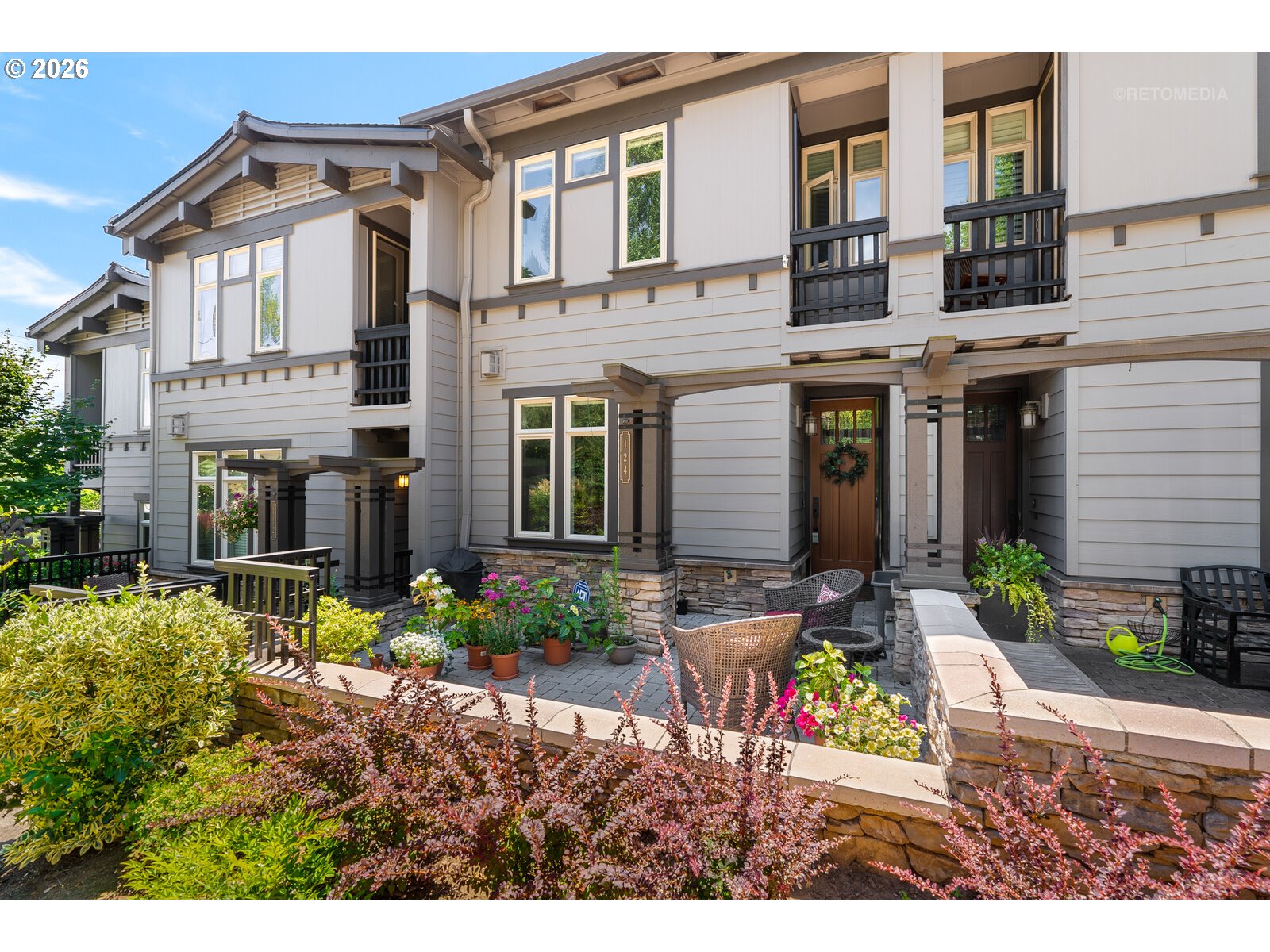 124 D AVE