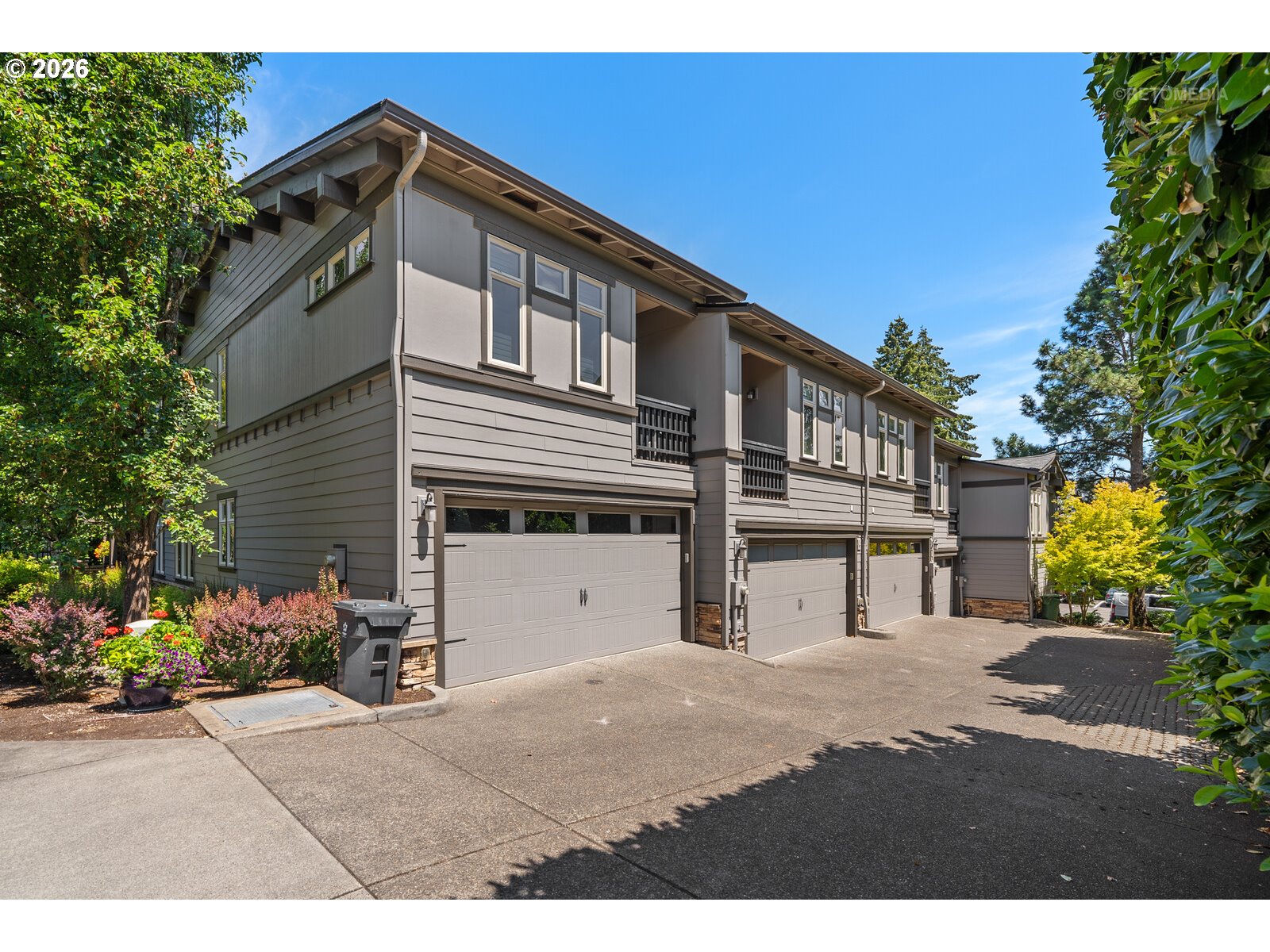 124 D AVE