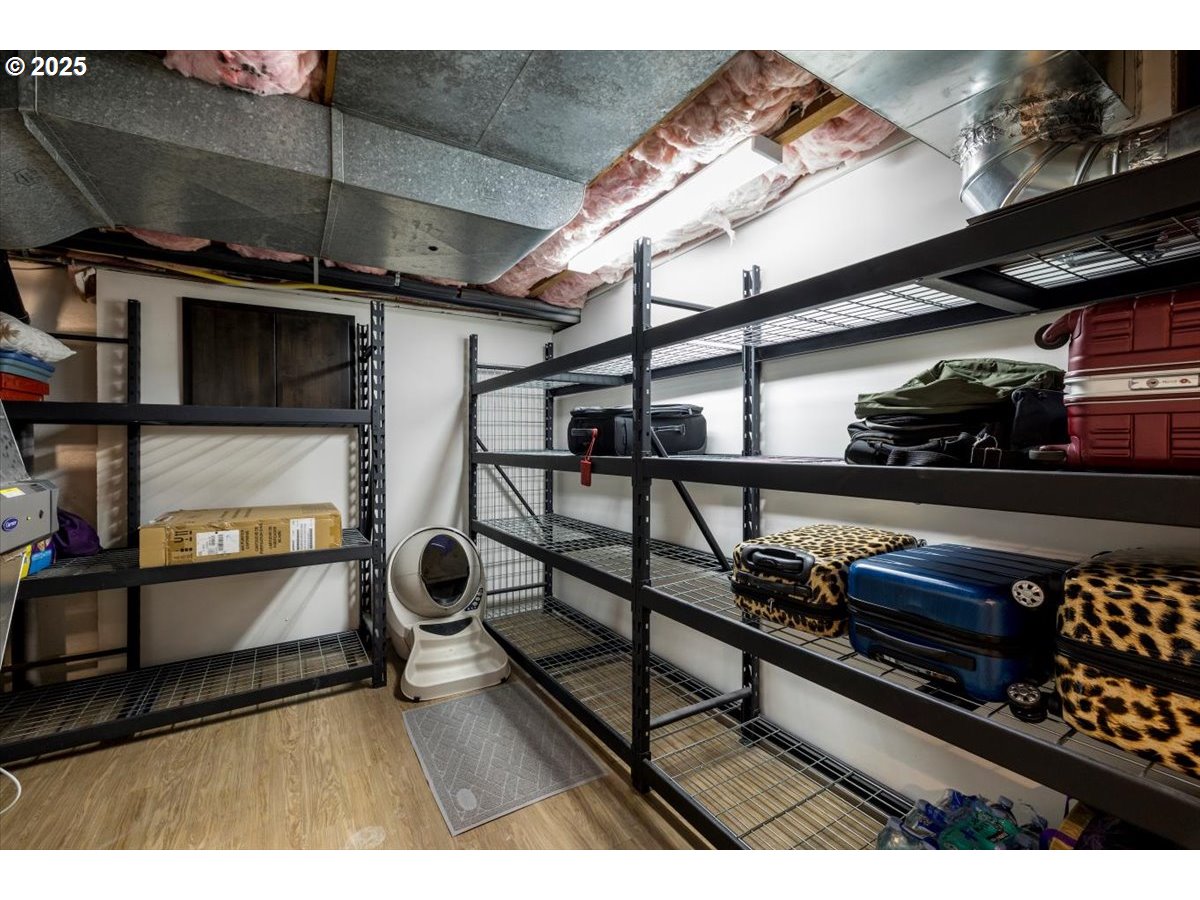 1622 SW MIDVALE RD, Portland