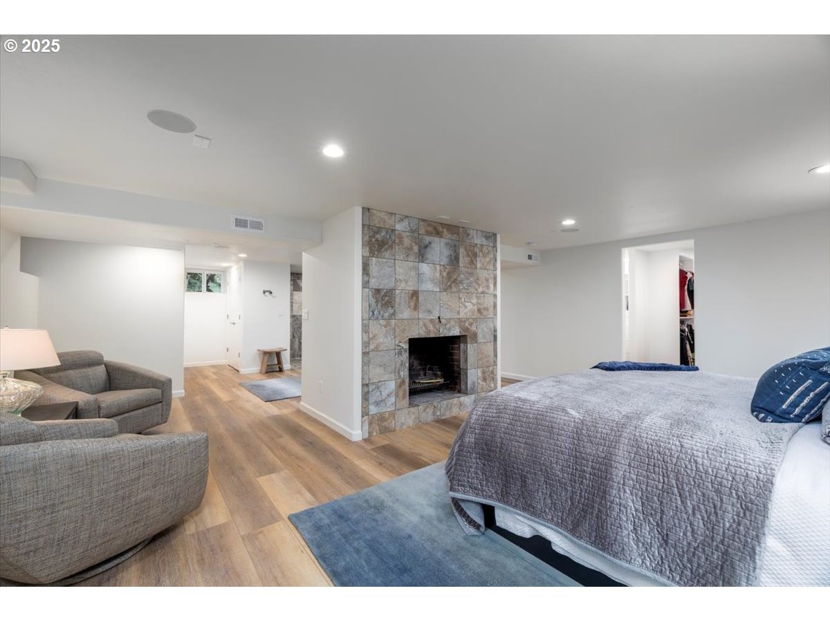 1622 SW MIDVALE RD, Portland