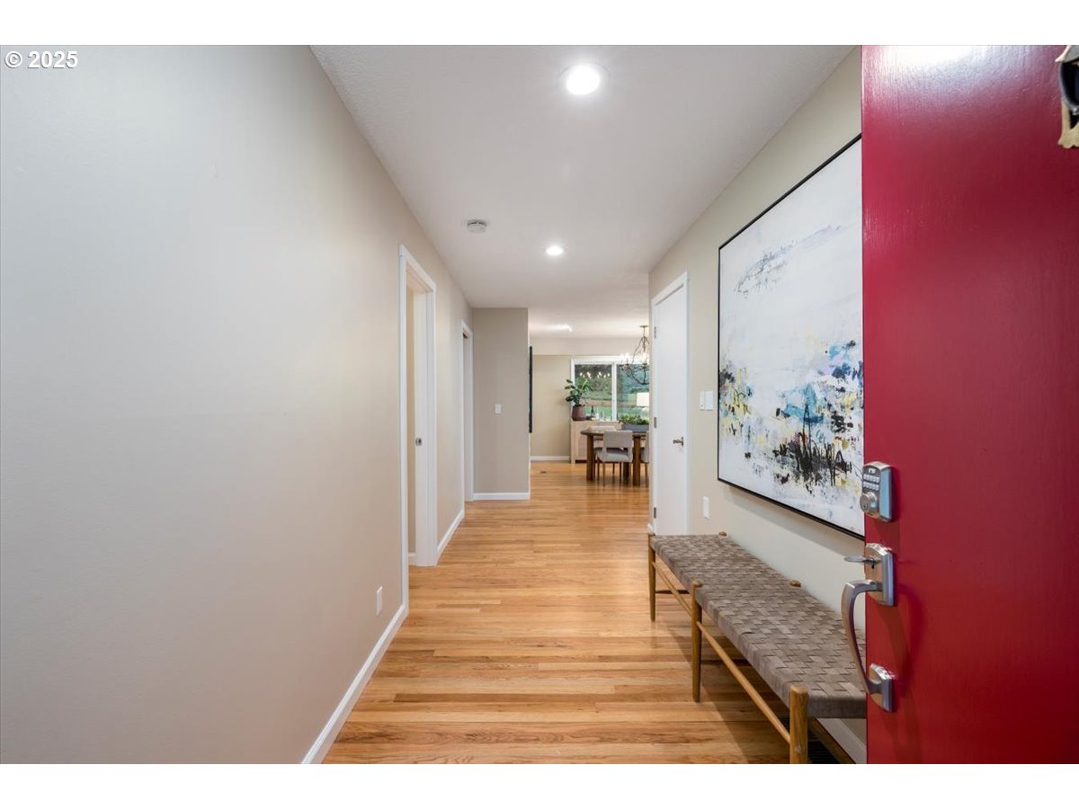 1622 SW MIDVALE RD, Portland