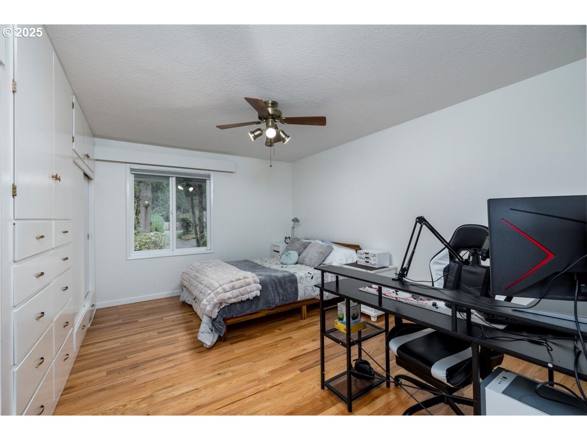 1622 SW MIDVALE RD, Portland