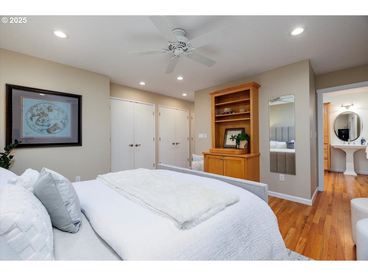 1622 SW MIDVALE RD, Portland