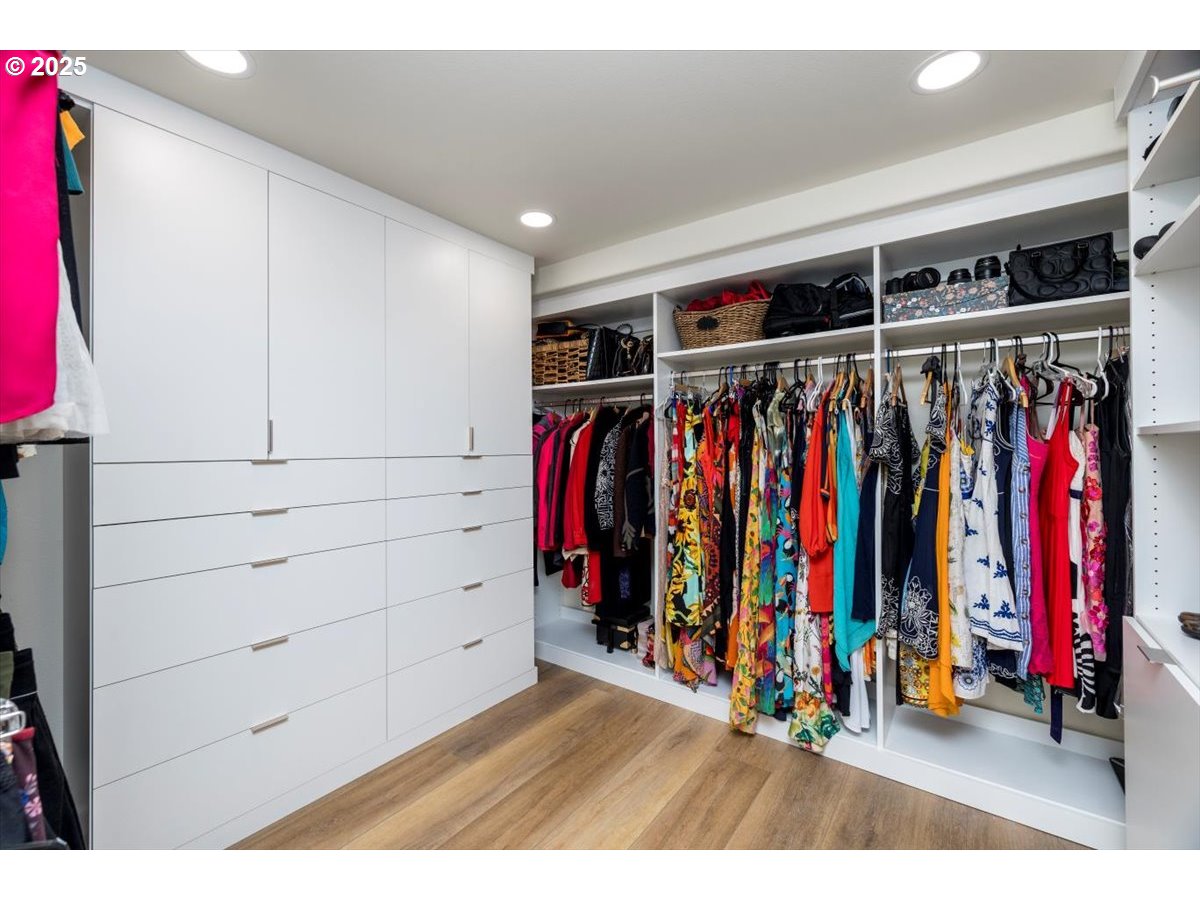 1622 SW MIDVALE RD, Portland