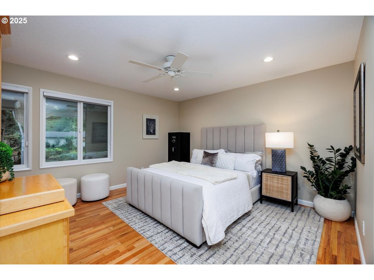 1622 SW MIDVALE RD, Portland