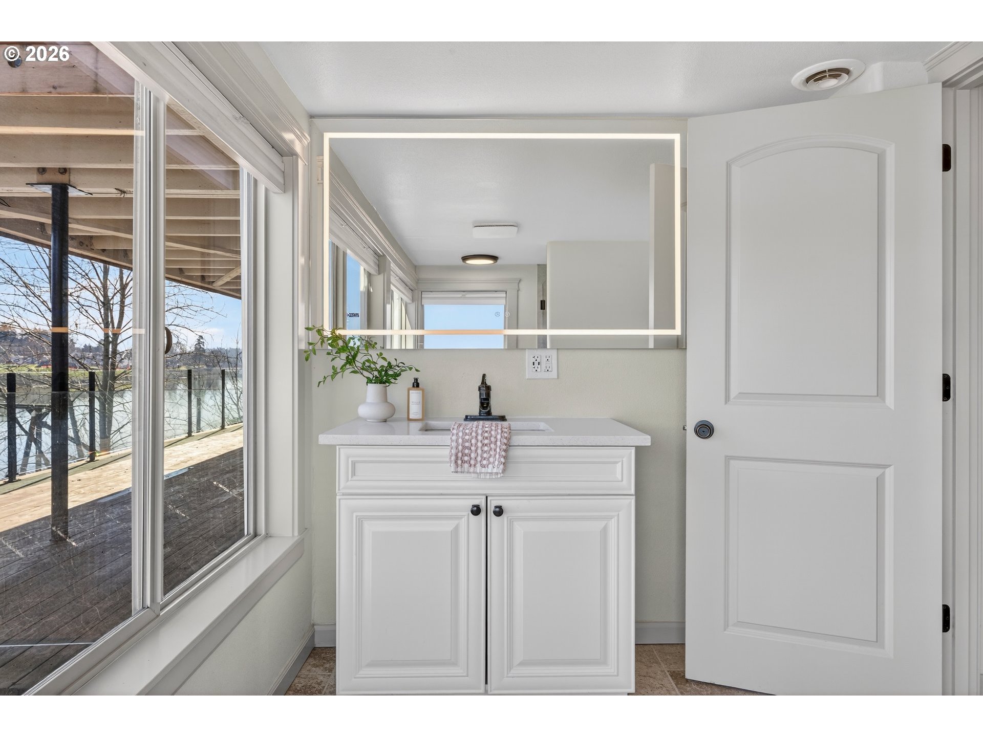 10150 S RIVERSIDE DR