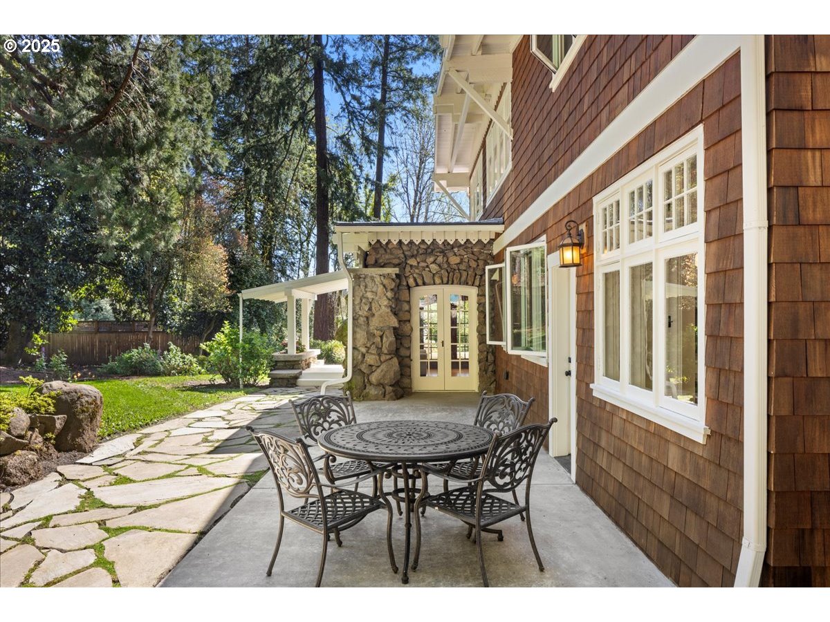 49 BRIARWOOD RD