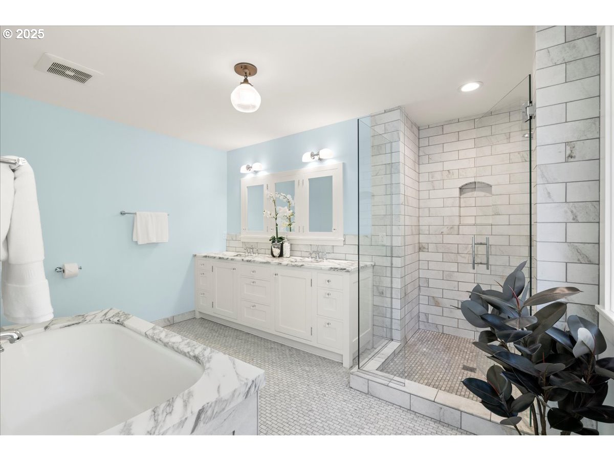49 BRIARWOOD RD