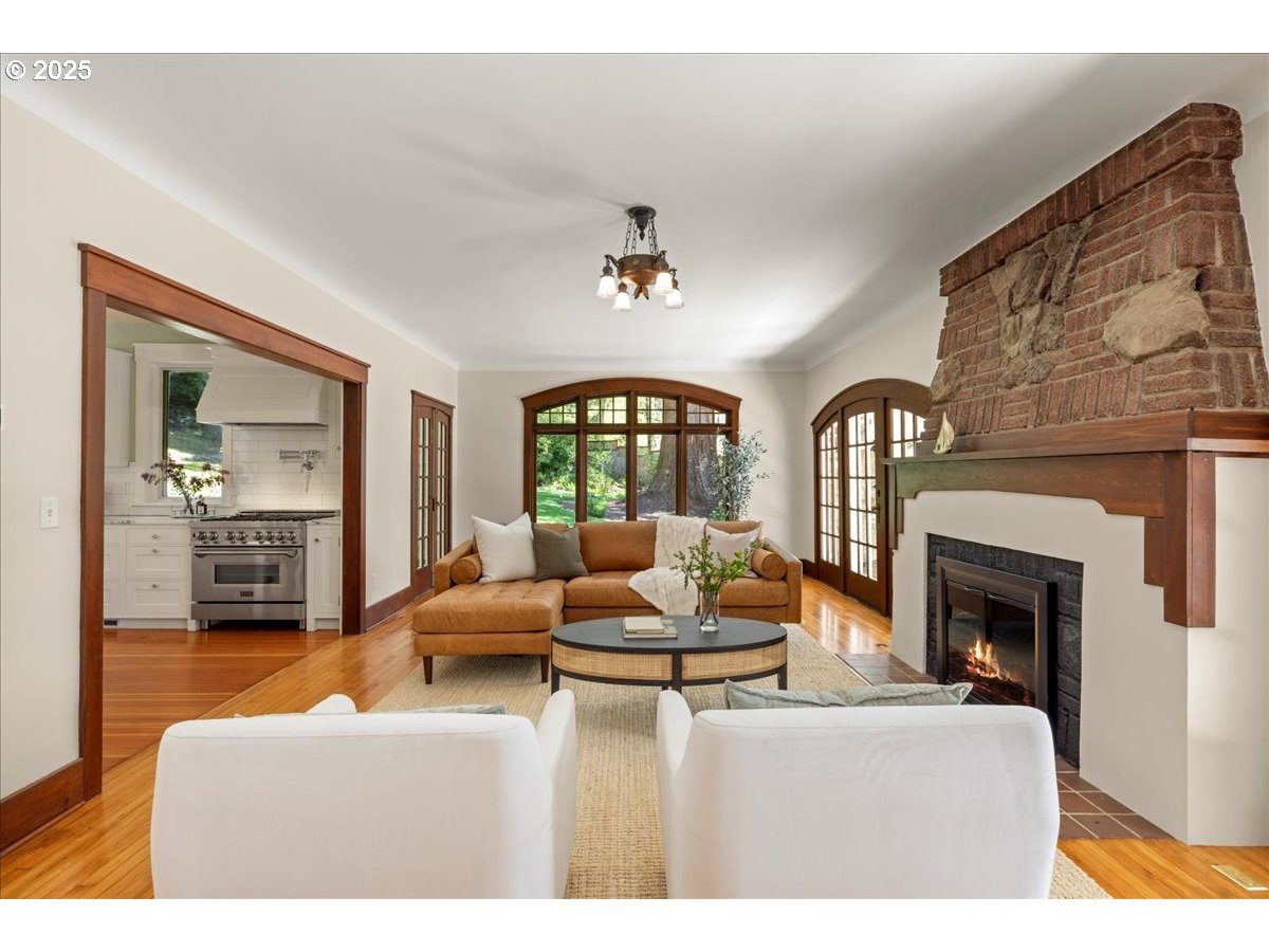 49 BRIARWOOD RD