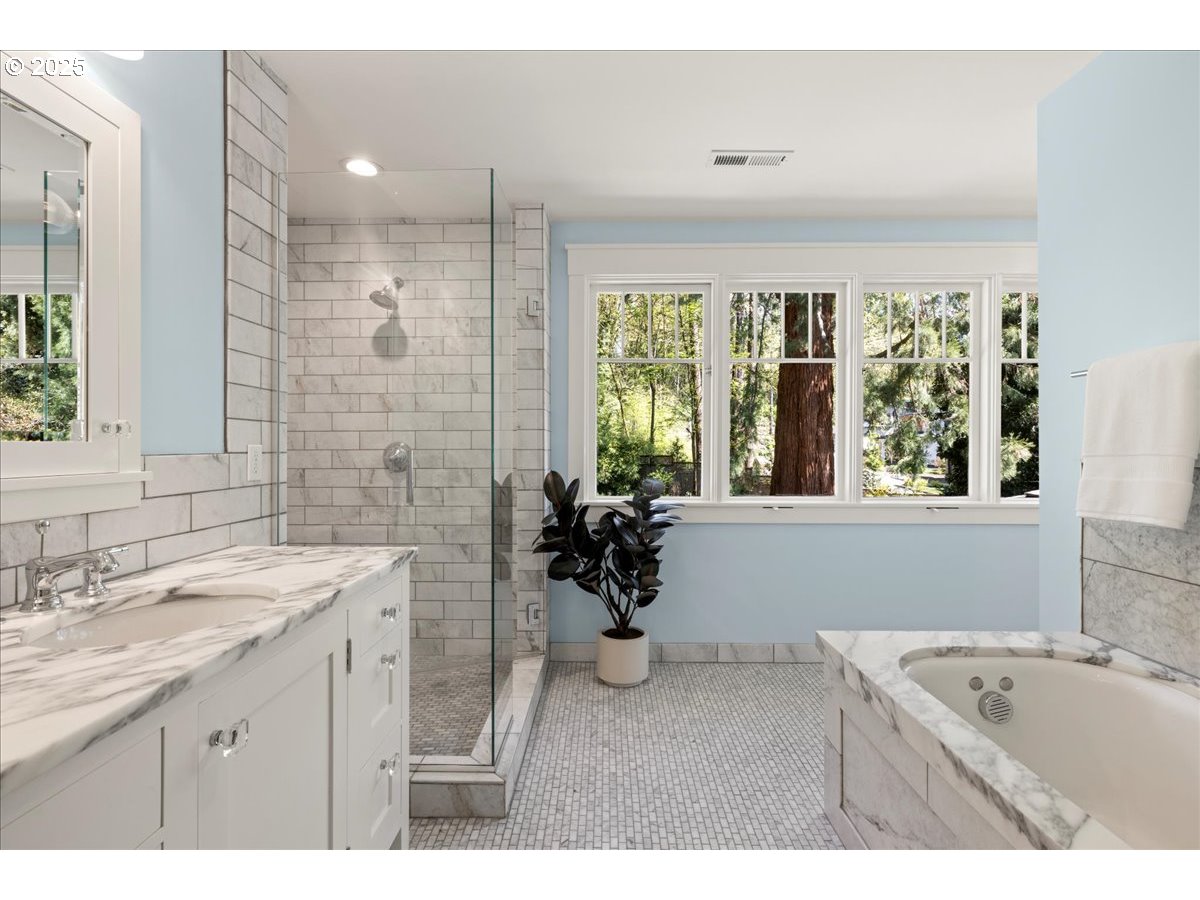49 BRIARWOOD RD