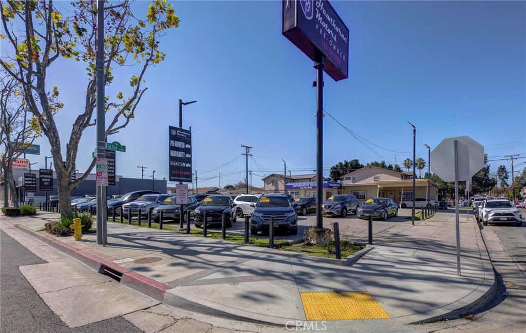 16301 W Hawthorne Boulevard