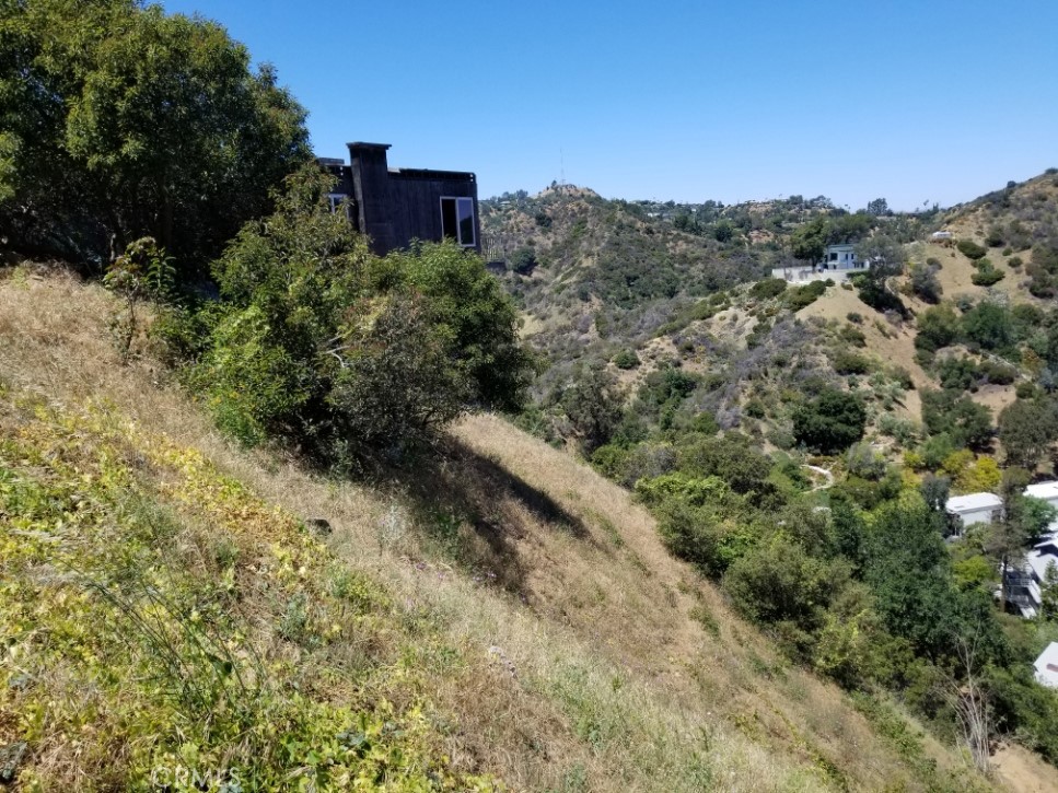 2537 Woodstock Road