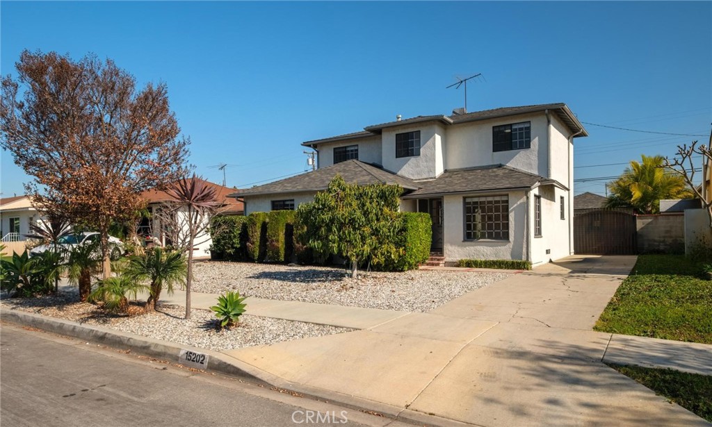 15202 Florwood Avenue
