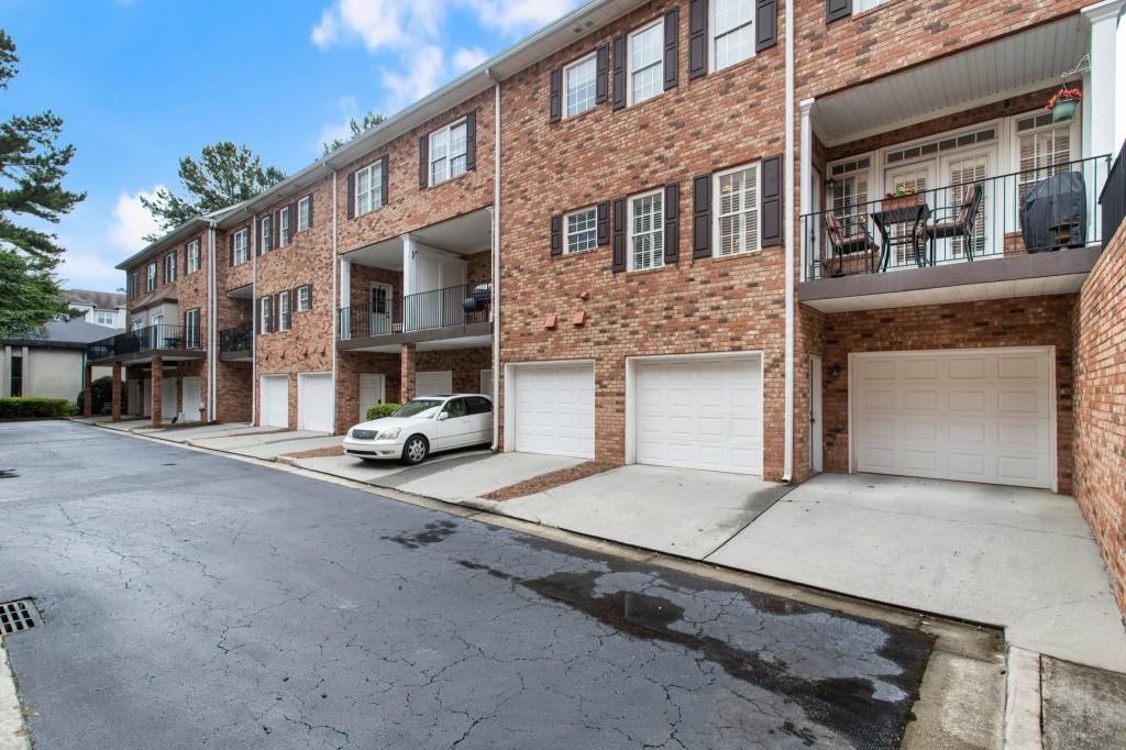 2584 Oglethorpe Circle NE
