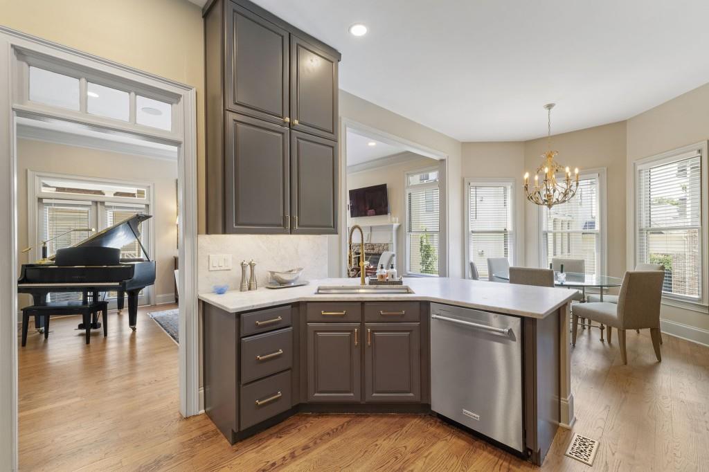 1377 Village Park Drive NE