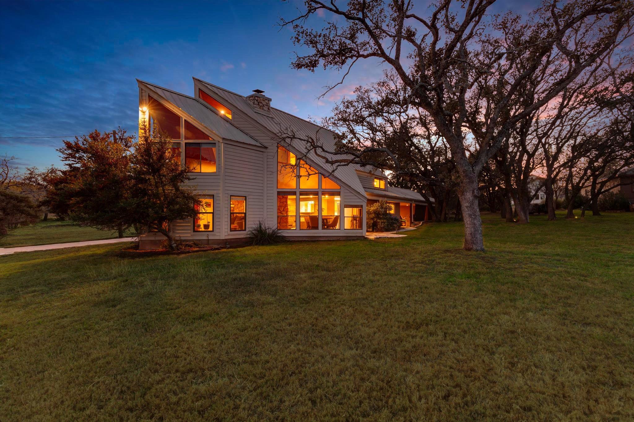 318 Coventry RD