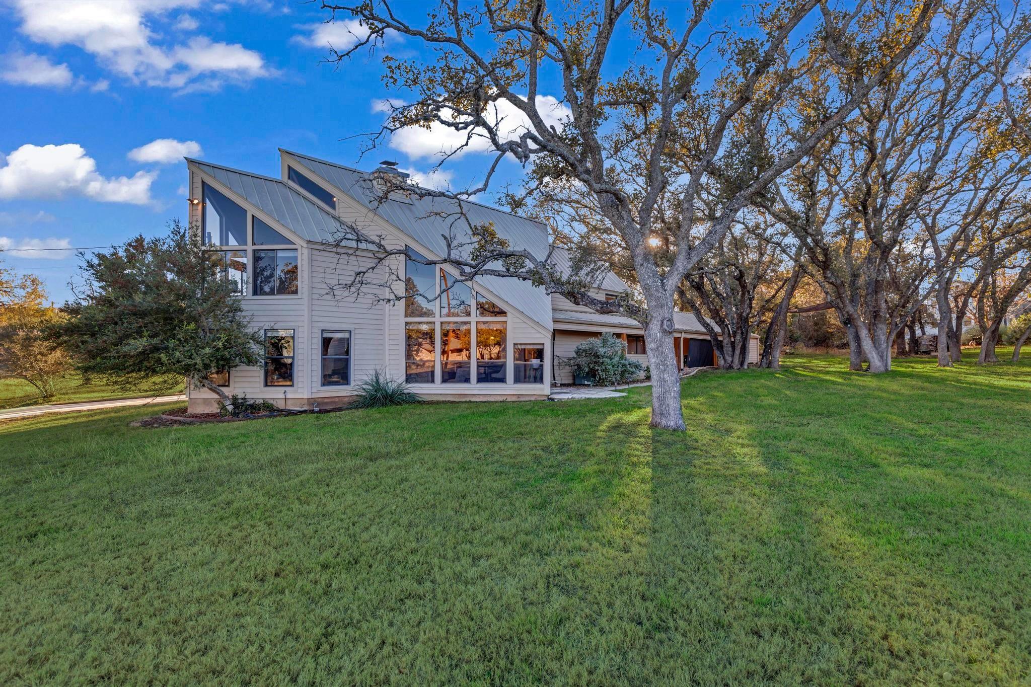 318 Coventry RD