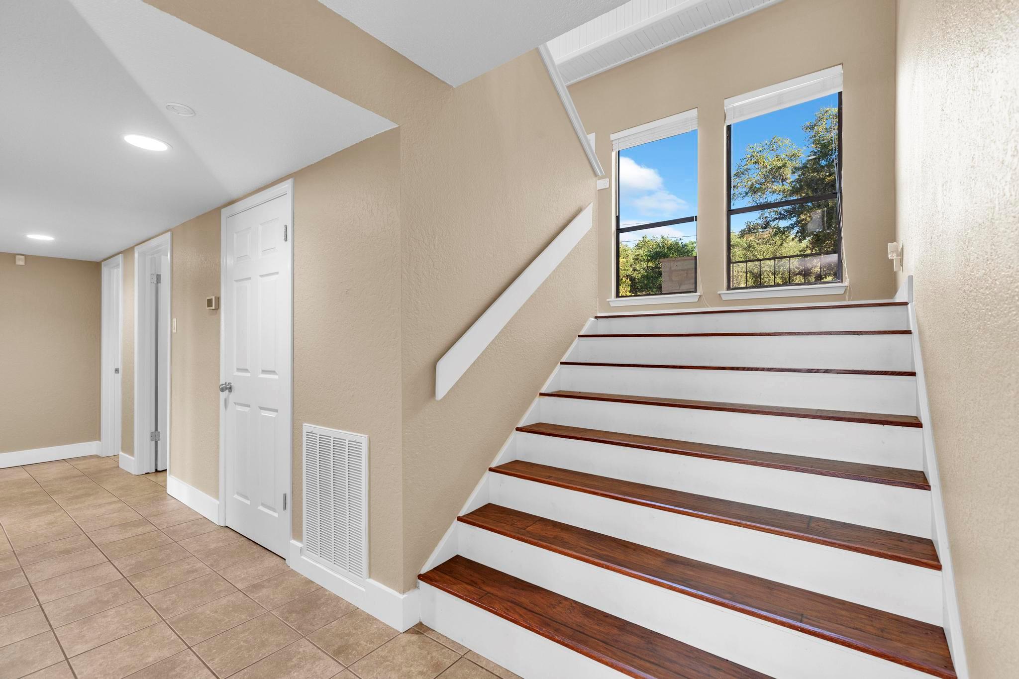 22012 Briarcliff DR