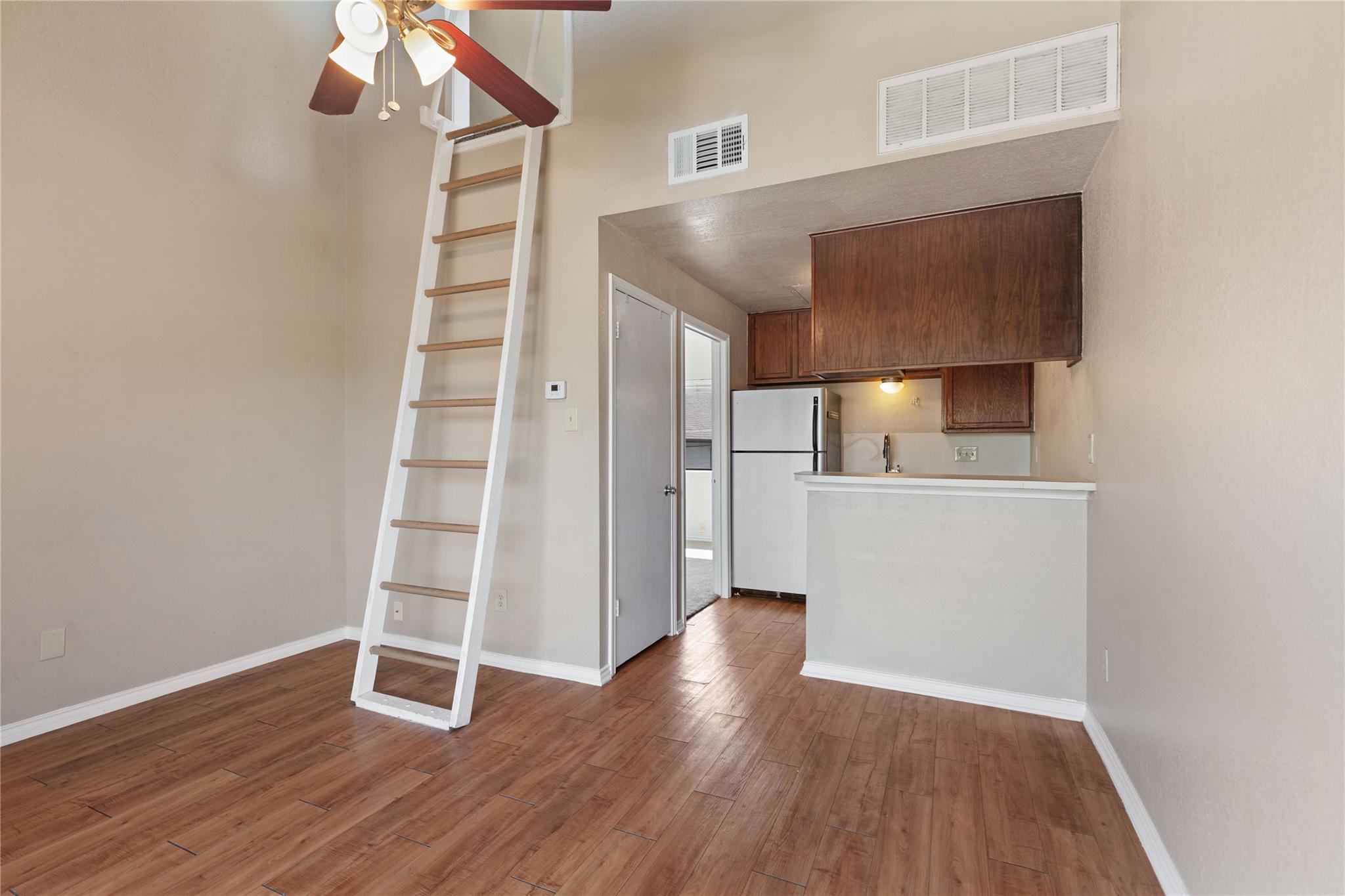 601 Nelray BLVD # 17