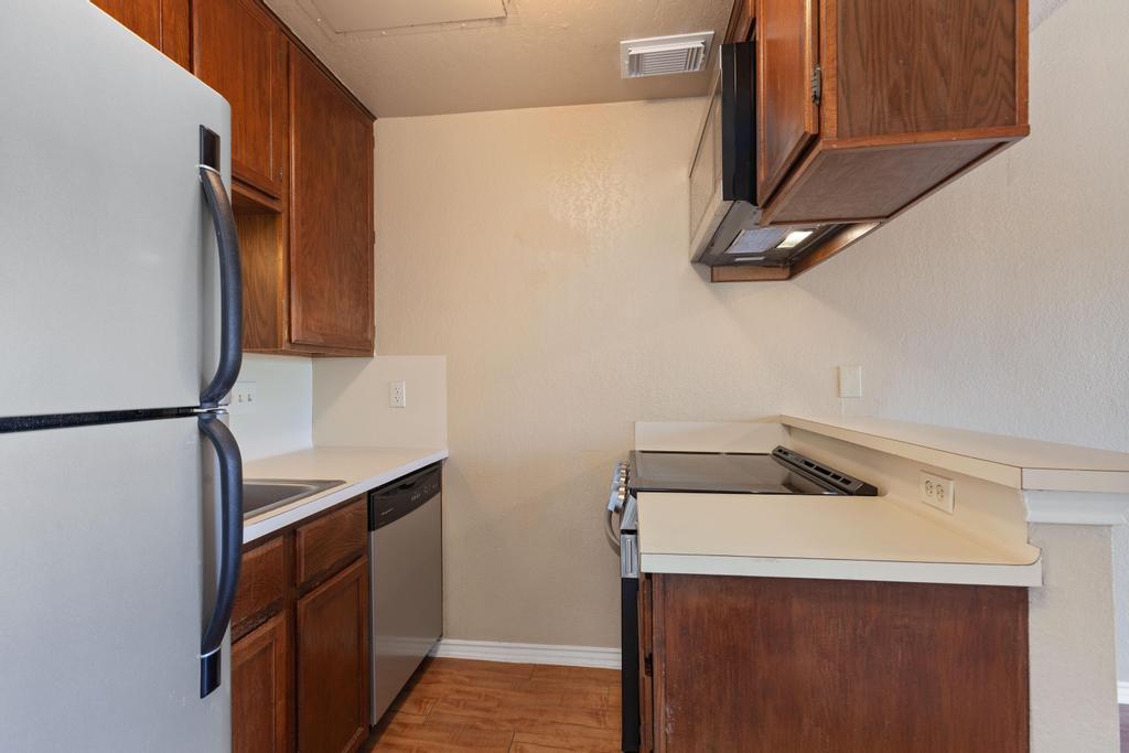 601 Nelray BLVD # 17