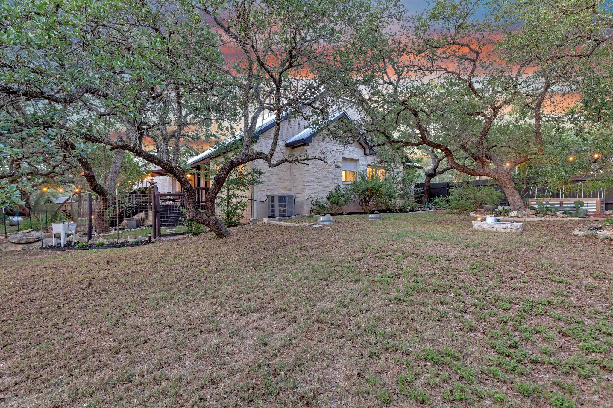 206 S Cowal DR