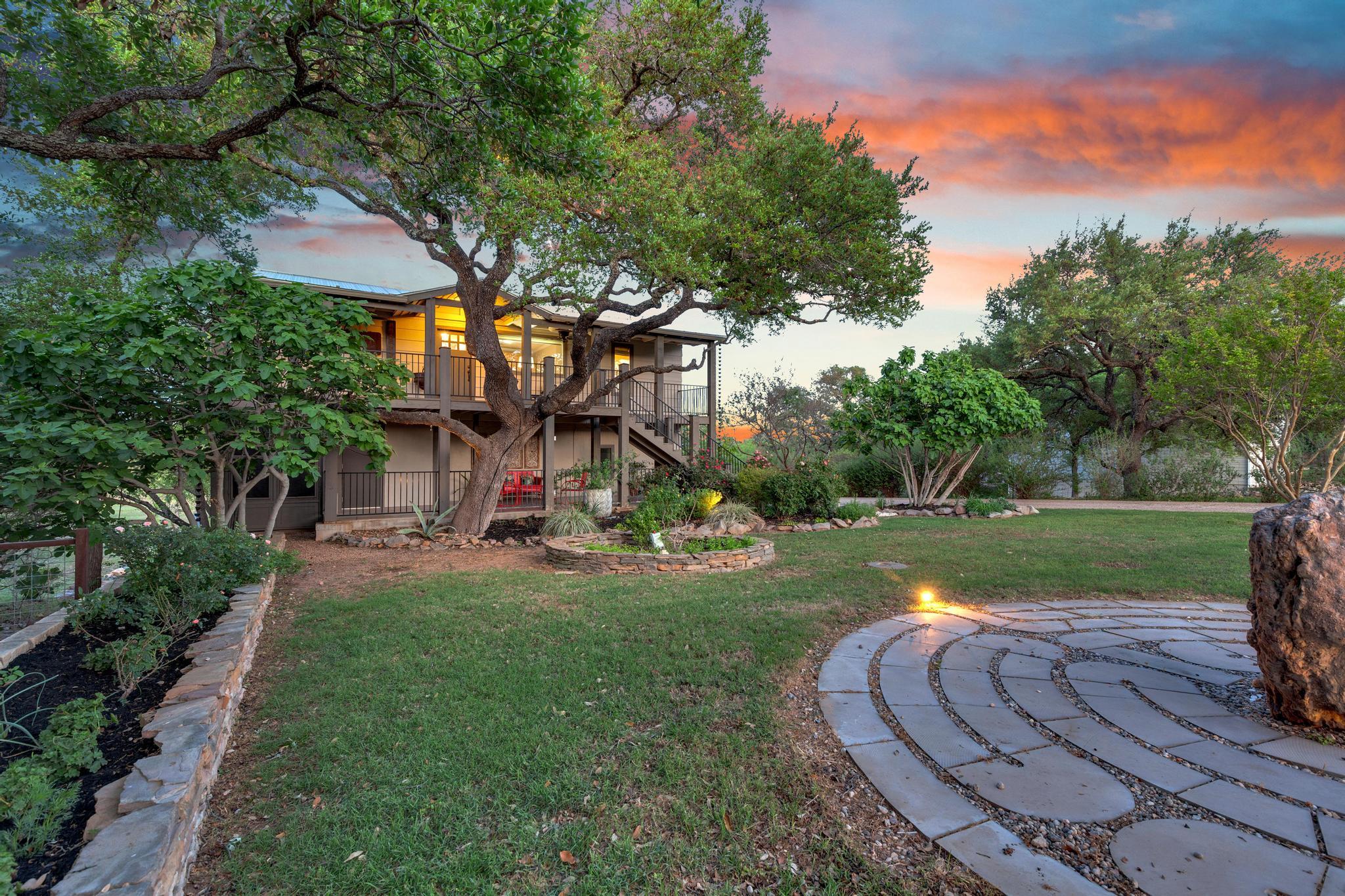 527 County Road 421A
