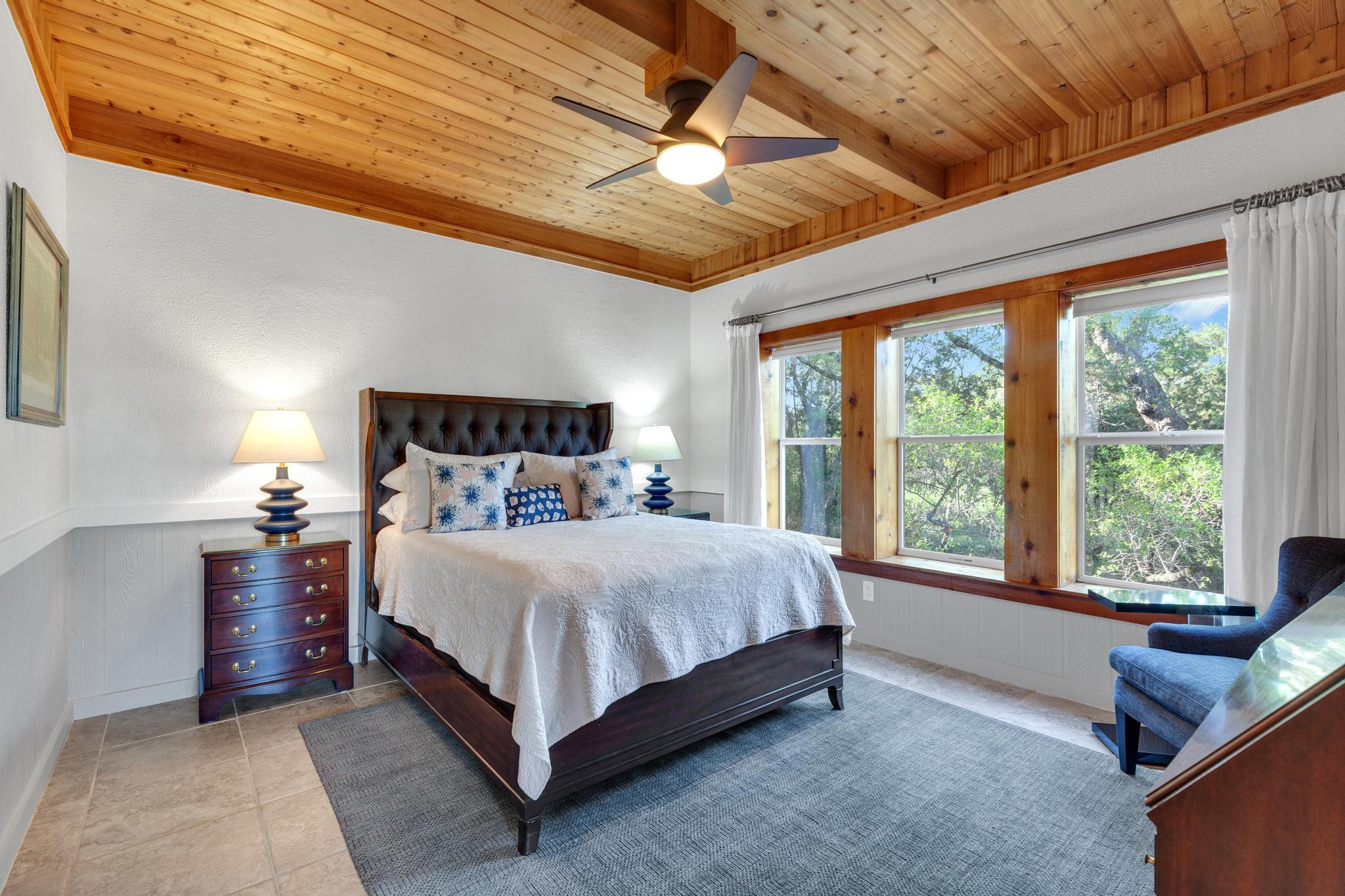 527 County Road 421A