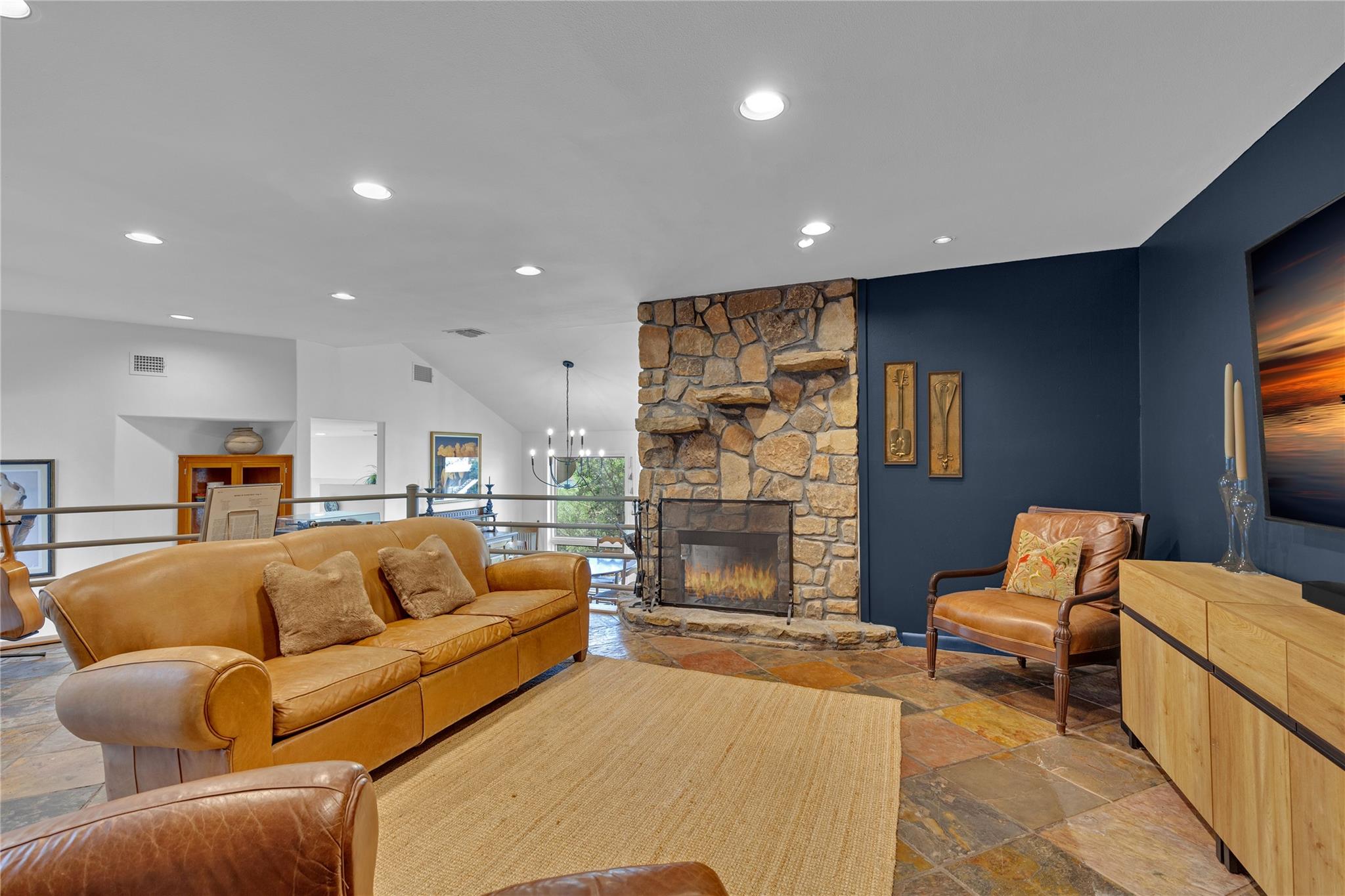100 Derby DR