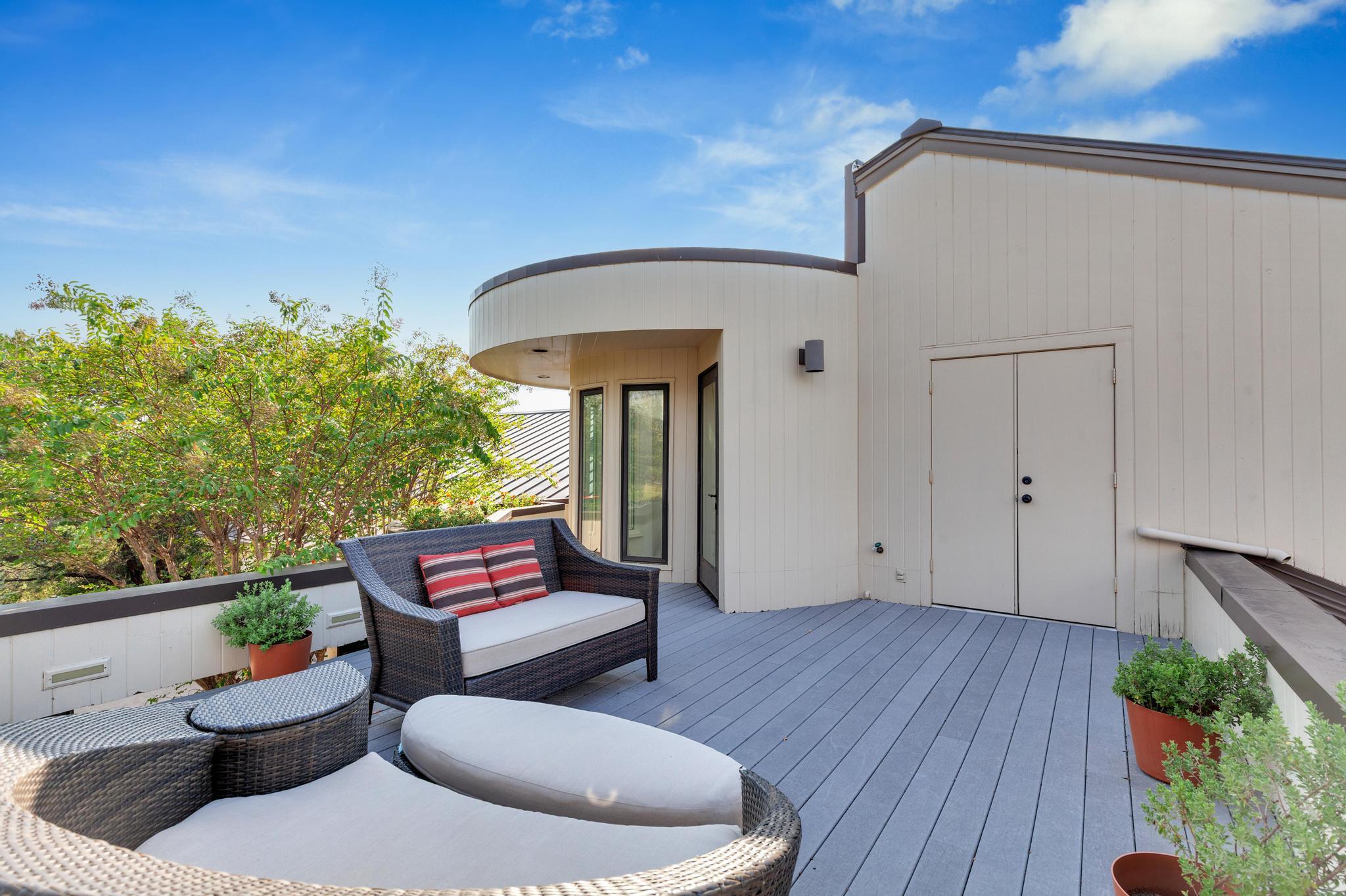 100 Derby DR