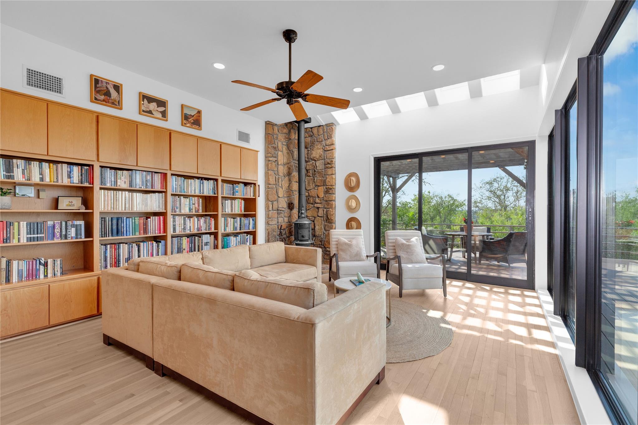 100 Derby DR